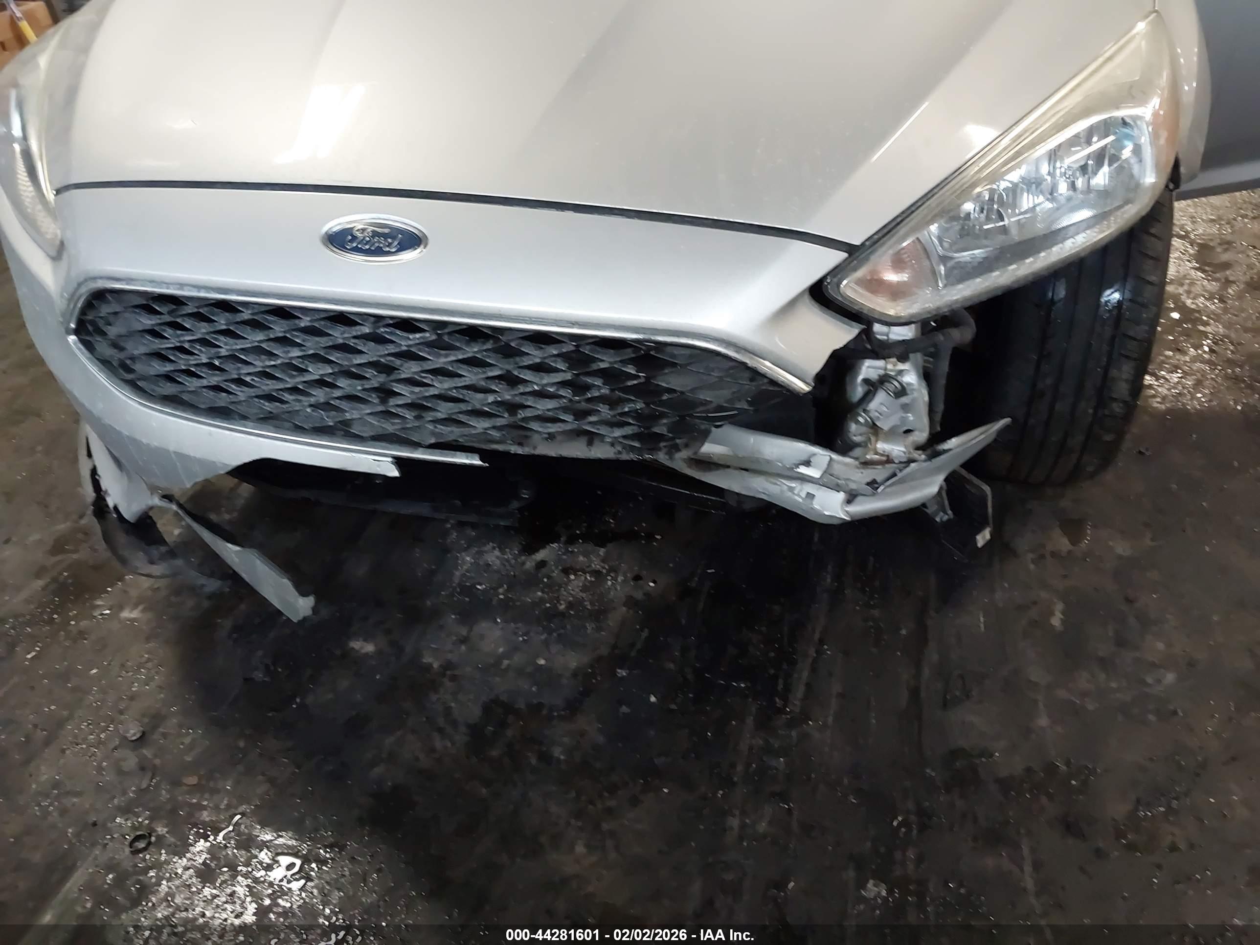 FORD FOCUS image 6
