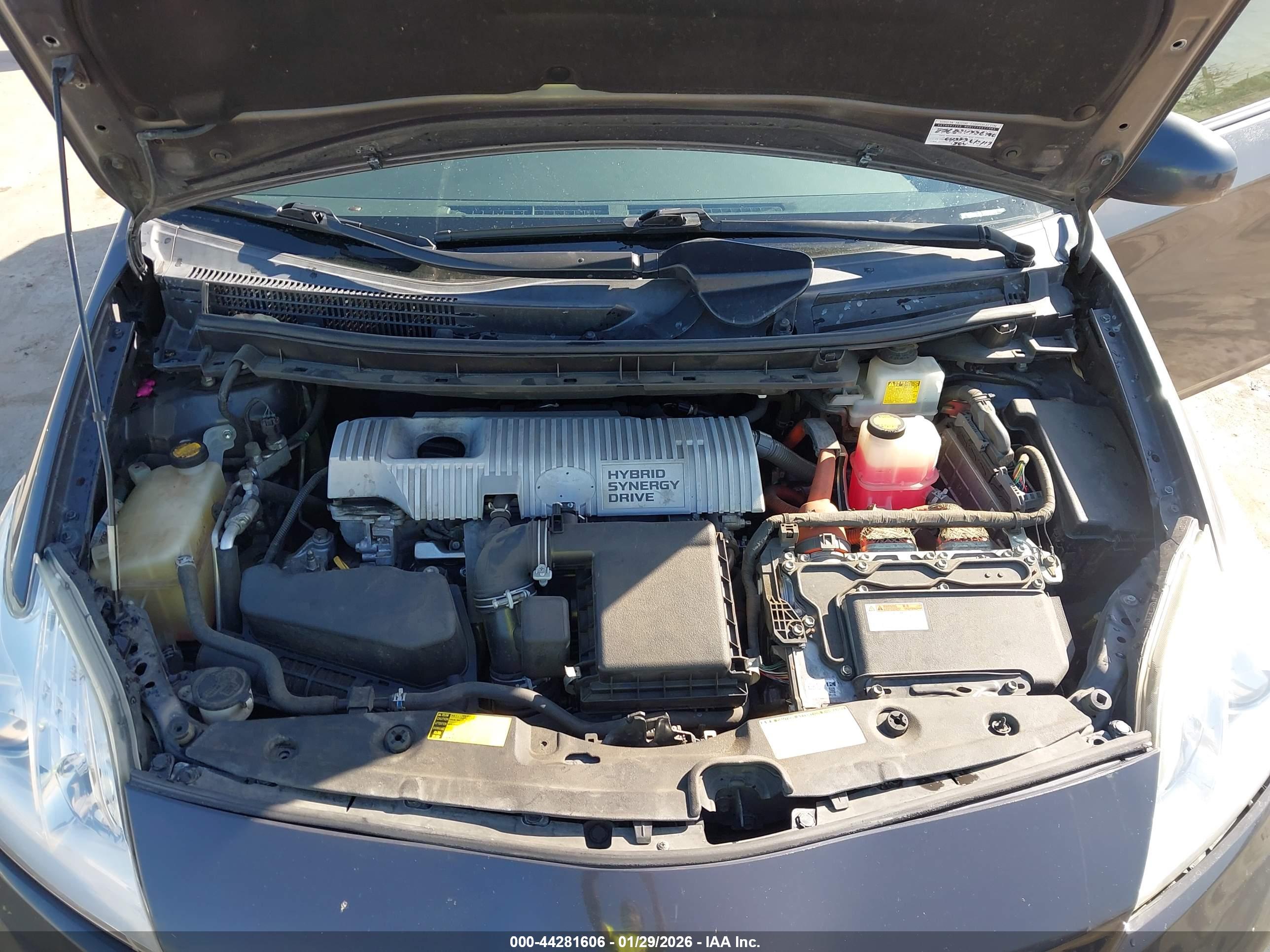 TOYOTA PRIUS image 10