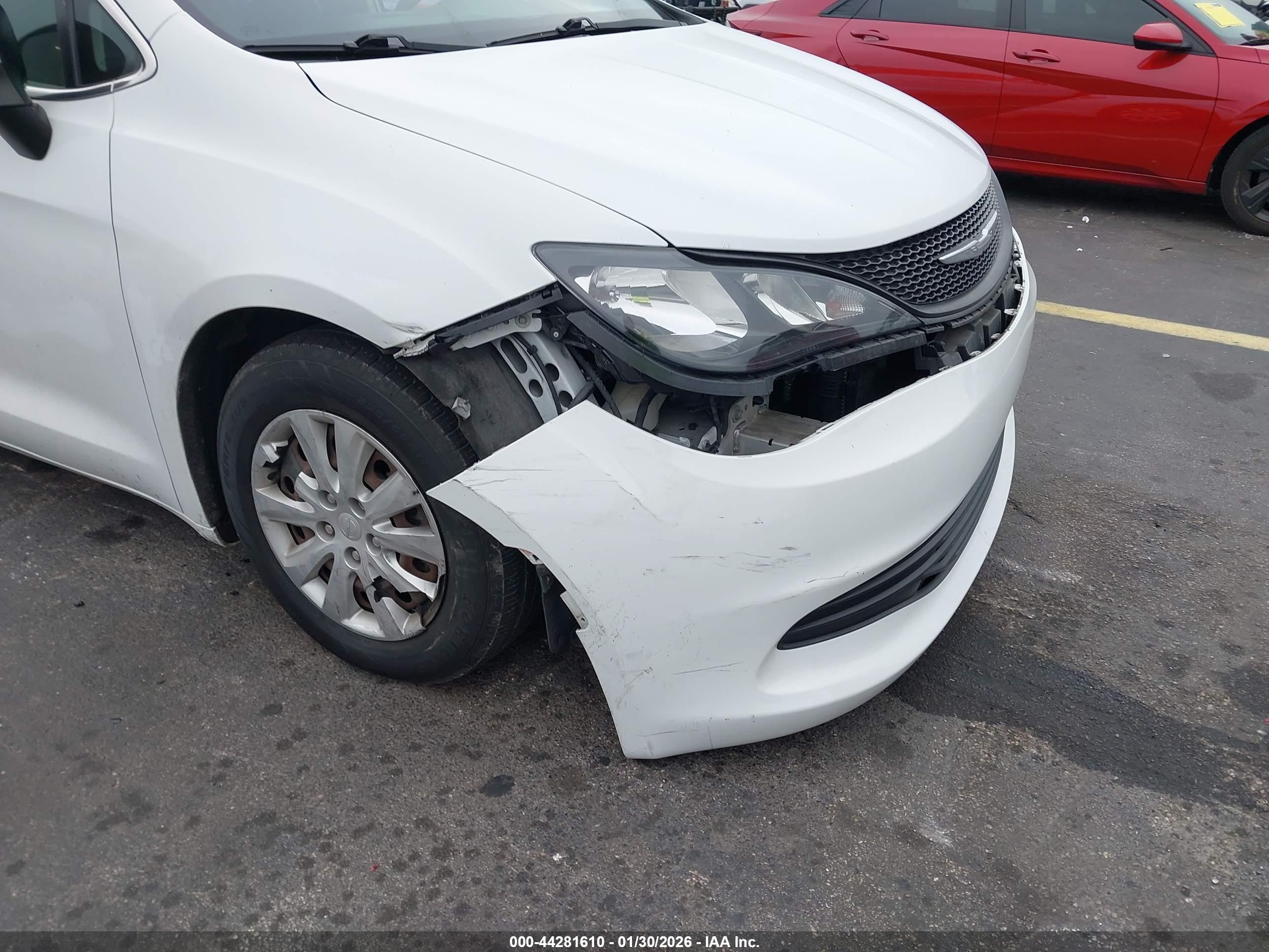 CHRYSLER PACIFICA image 6