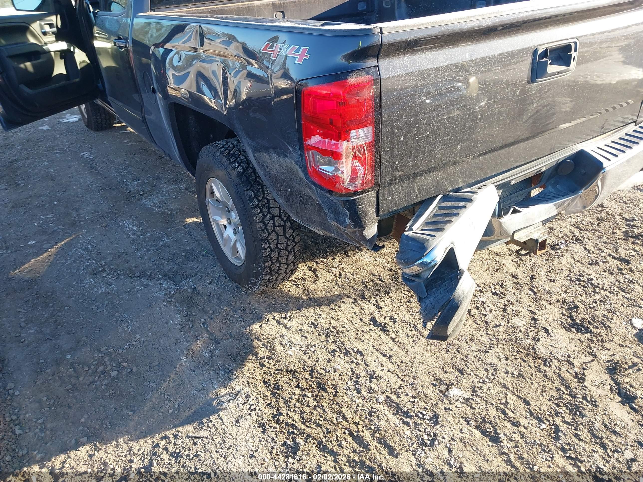 CHEVROLET SILVERADO image 6
