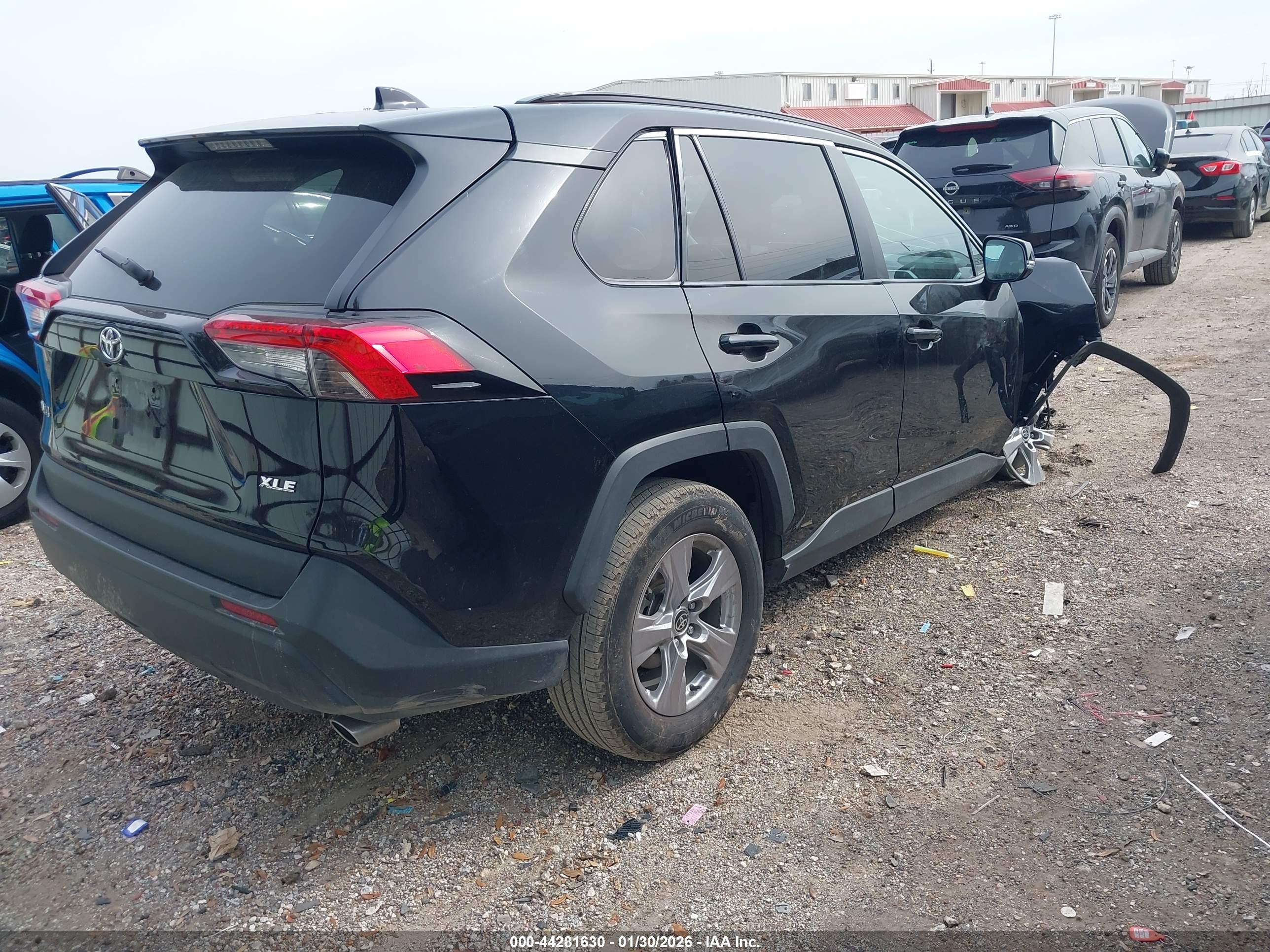 TOYOTA RAV4 image 4
