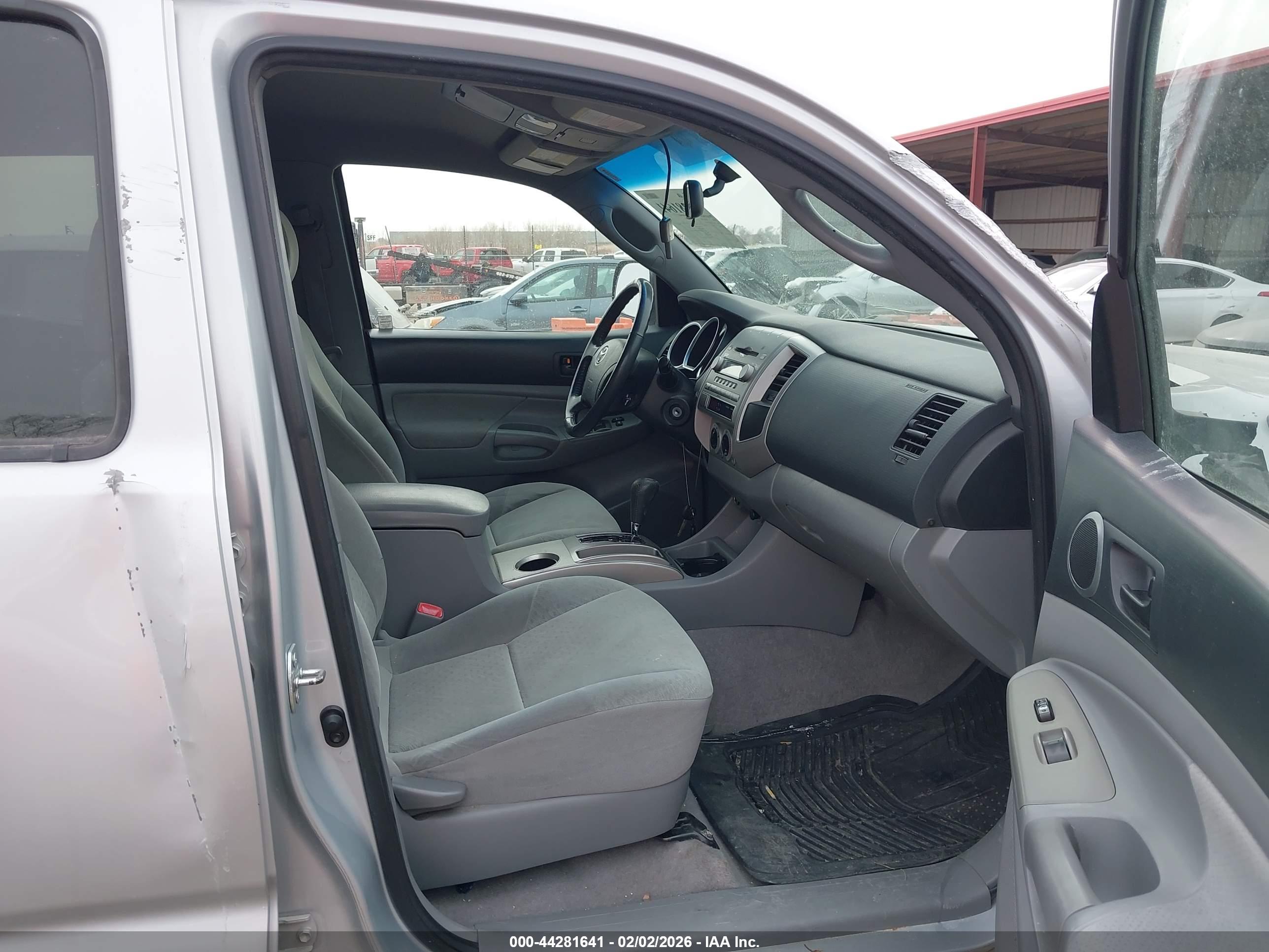TOYOTA TACOMA image 5