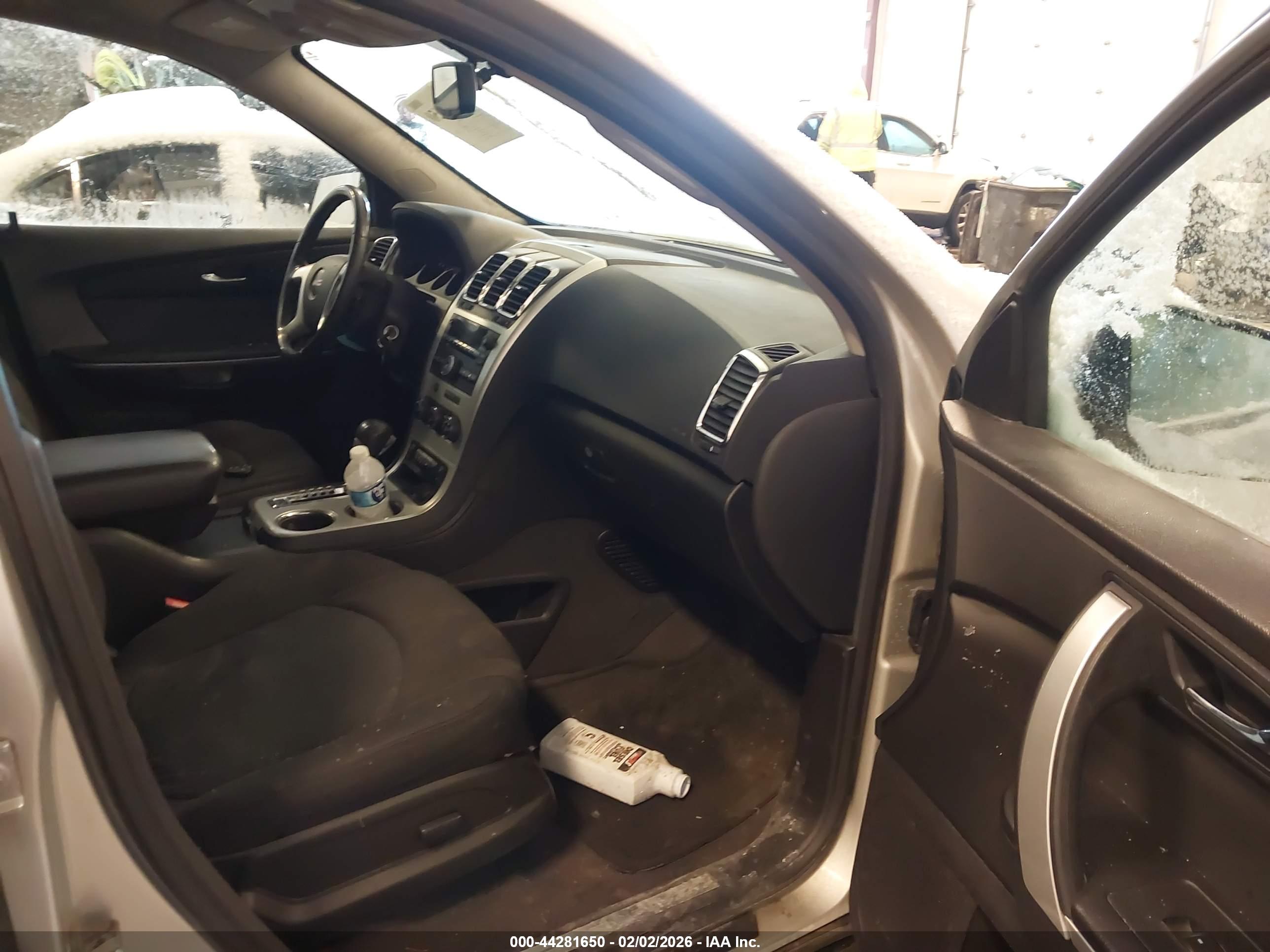 GMC ACADIA image 5