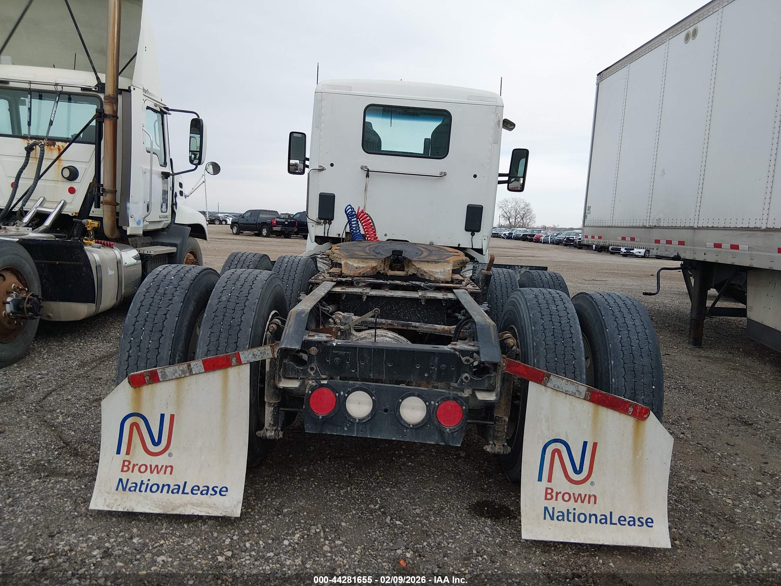 KENWORTH CONSTRUCTION image 8