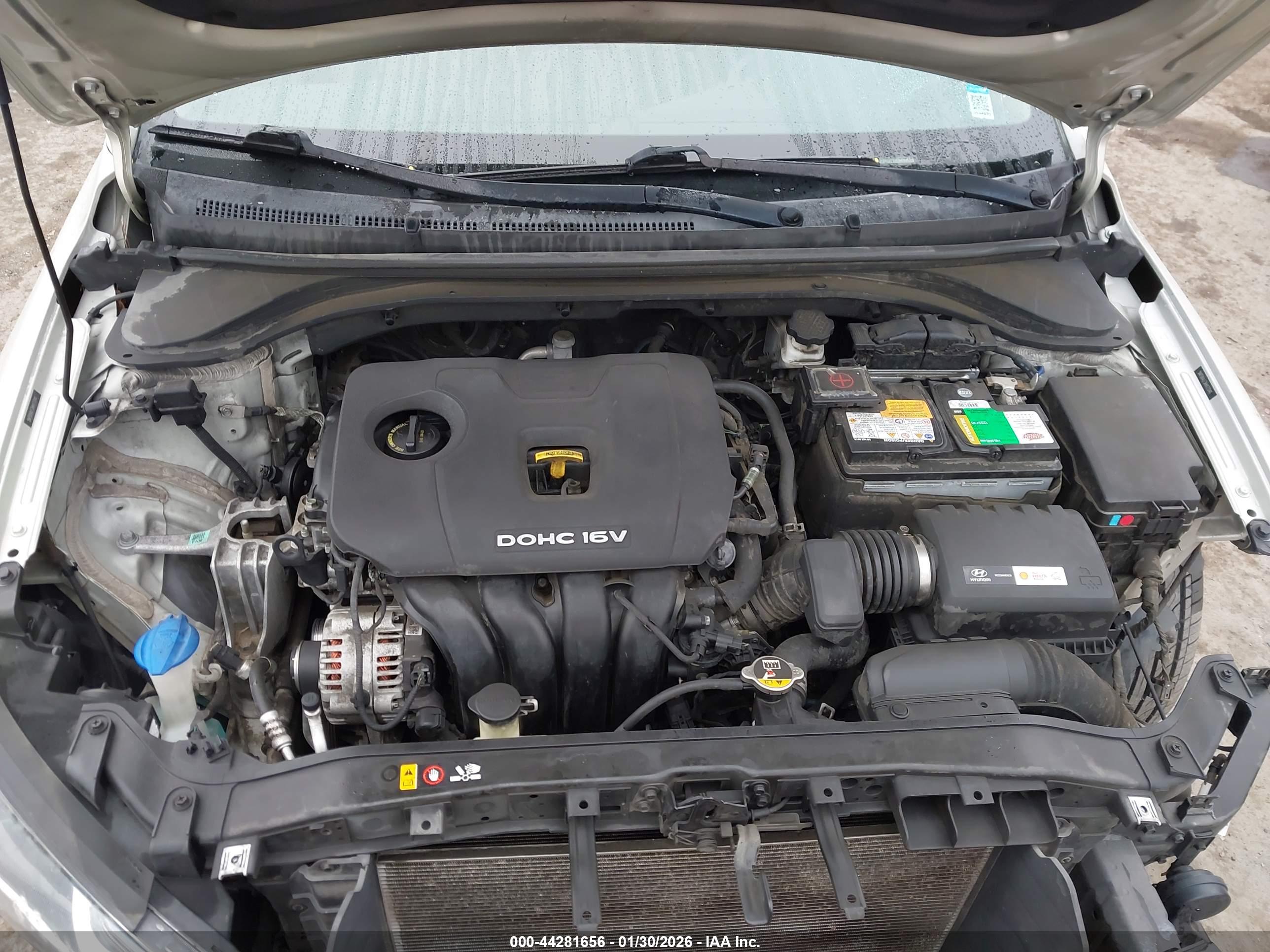 HYUNDAI ELANTRA image 10