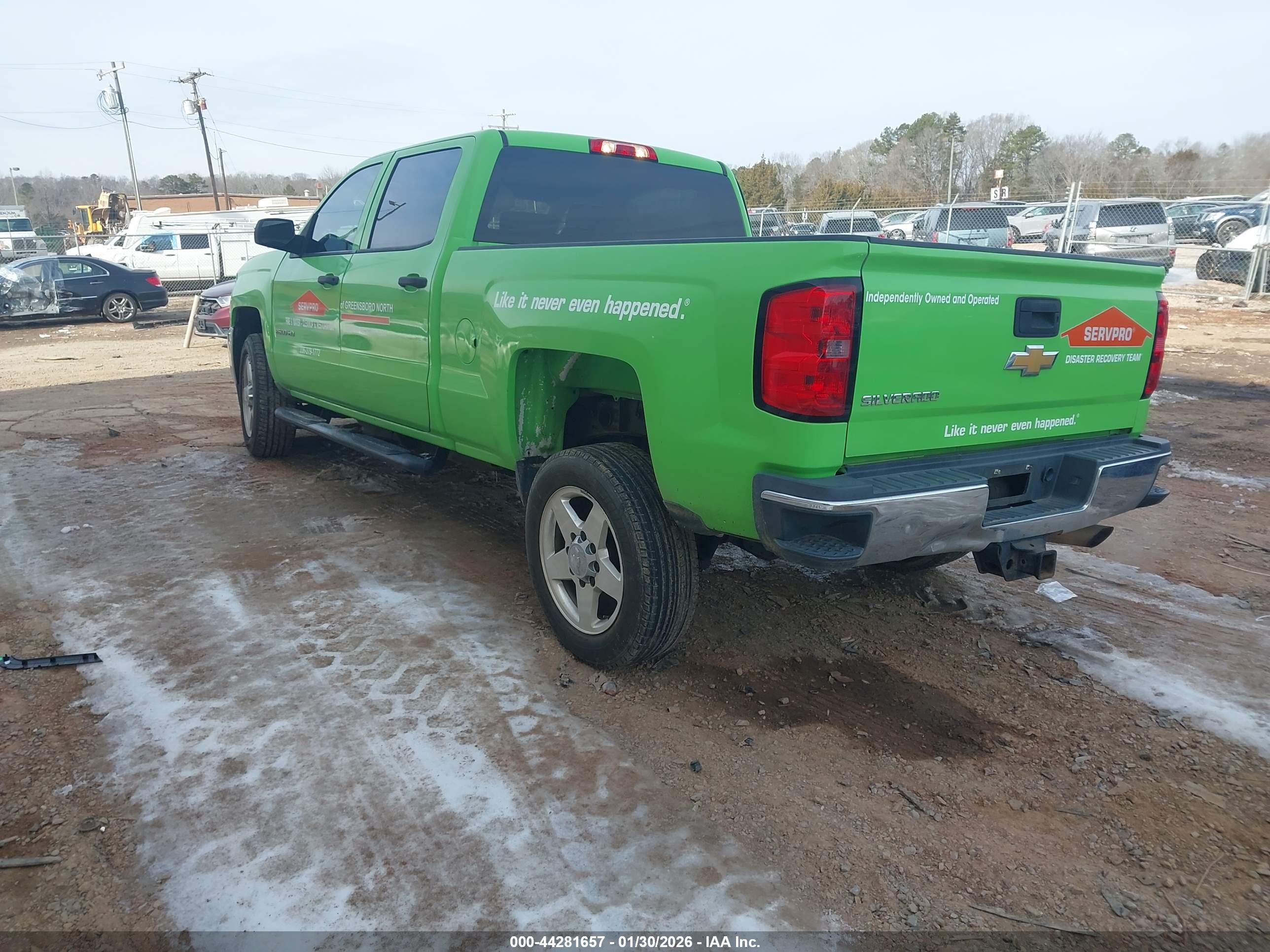 CHEVROLET SILVERADO image 3