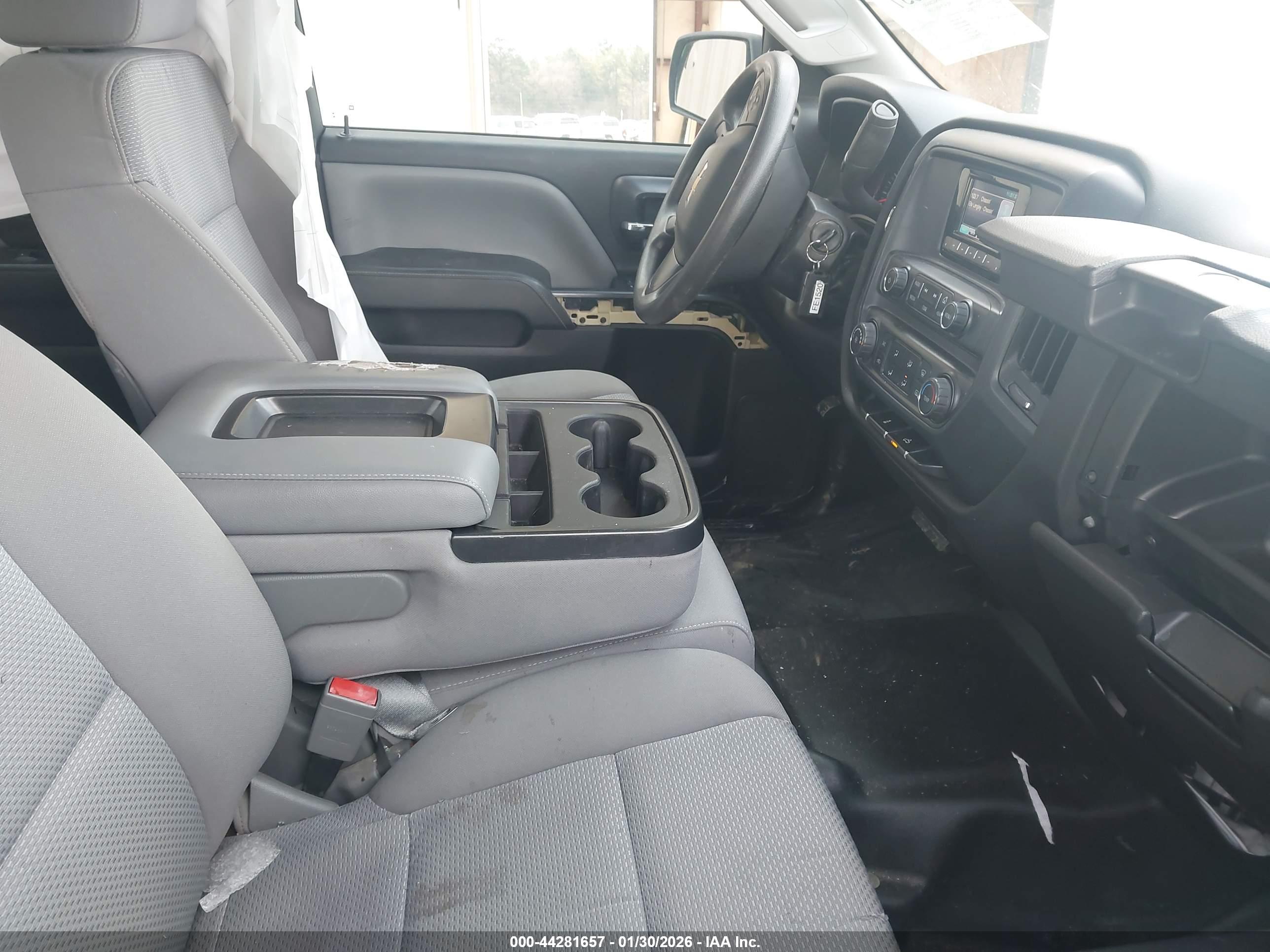 CHEVROLET SILVERADO image 5