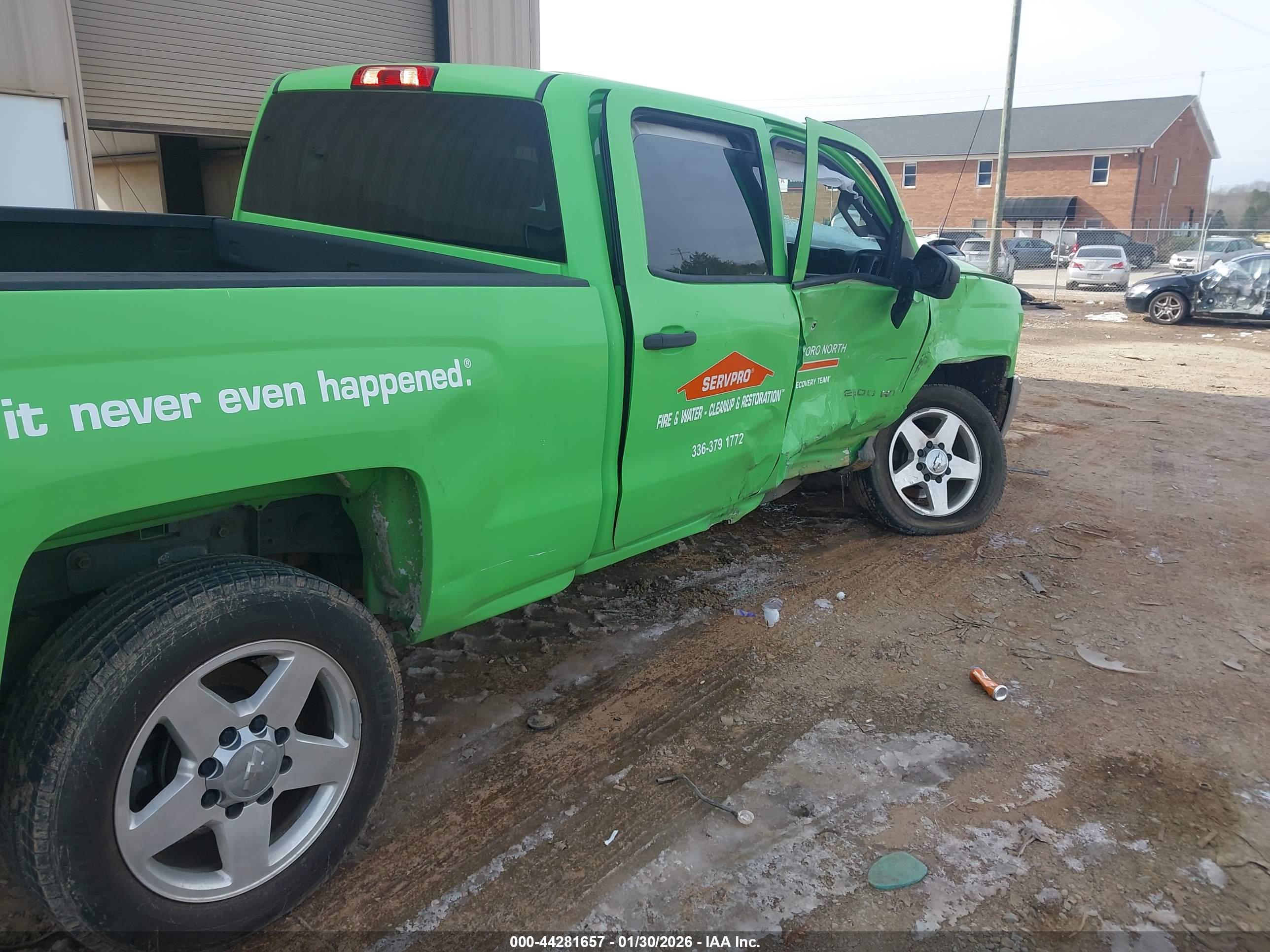 CHEVROLET SILVERADO image 6