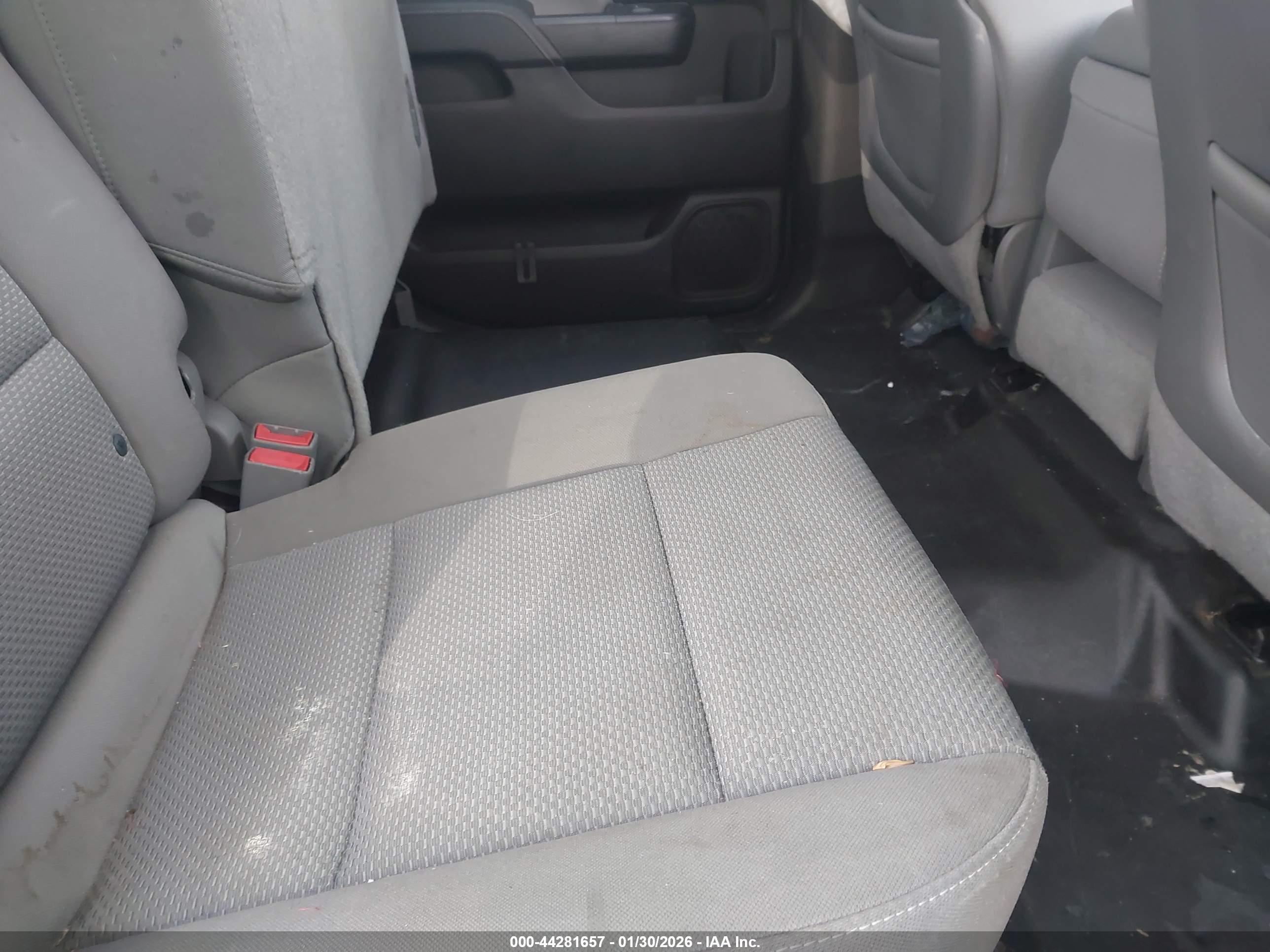 CHEVROLET SILVERADO image 8
