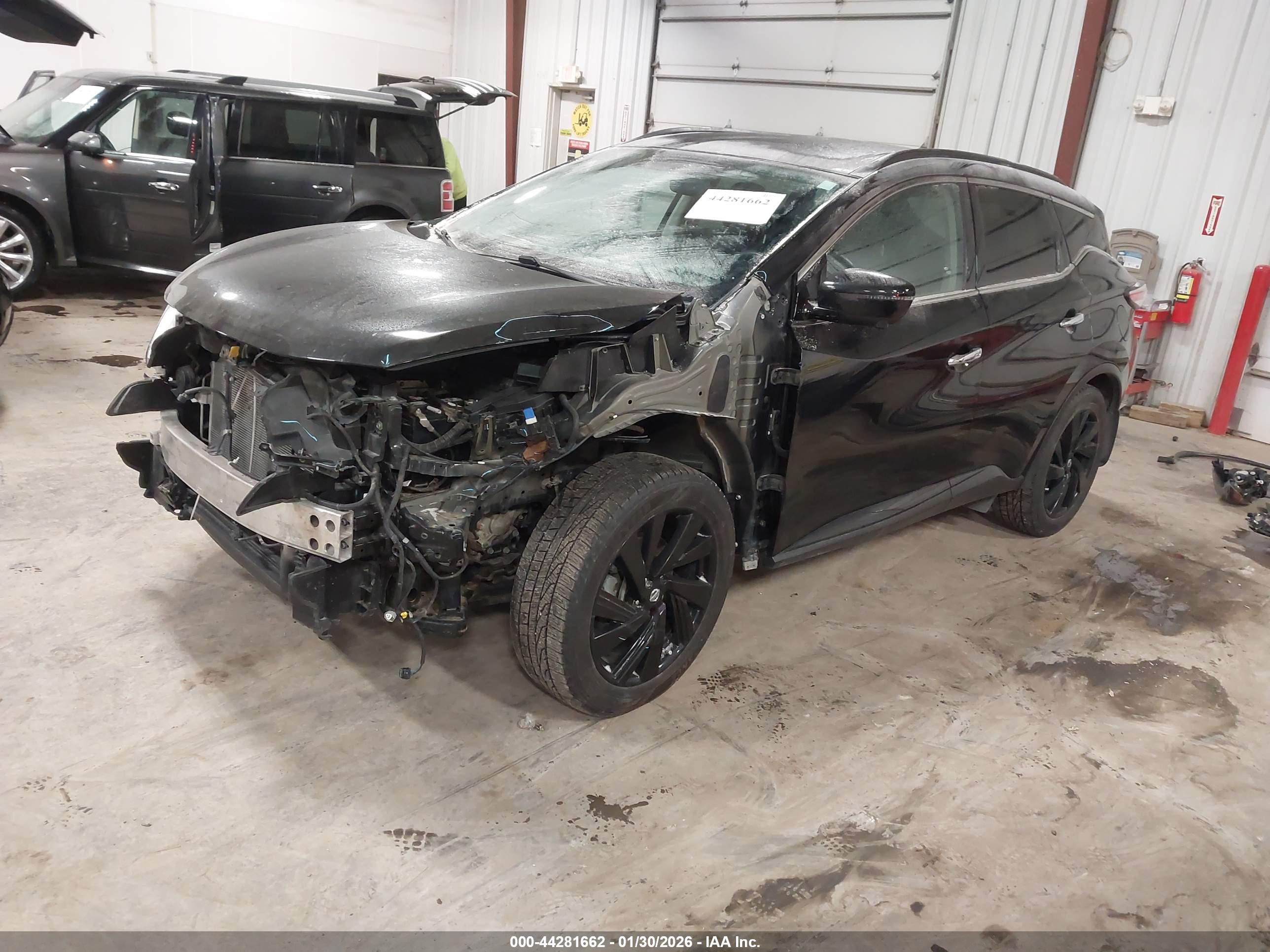 NISSAN MURANO image 2