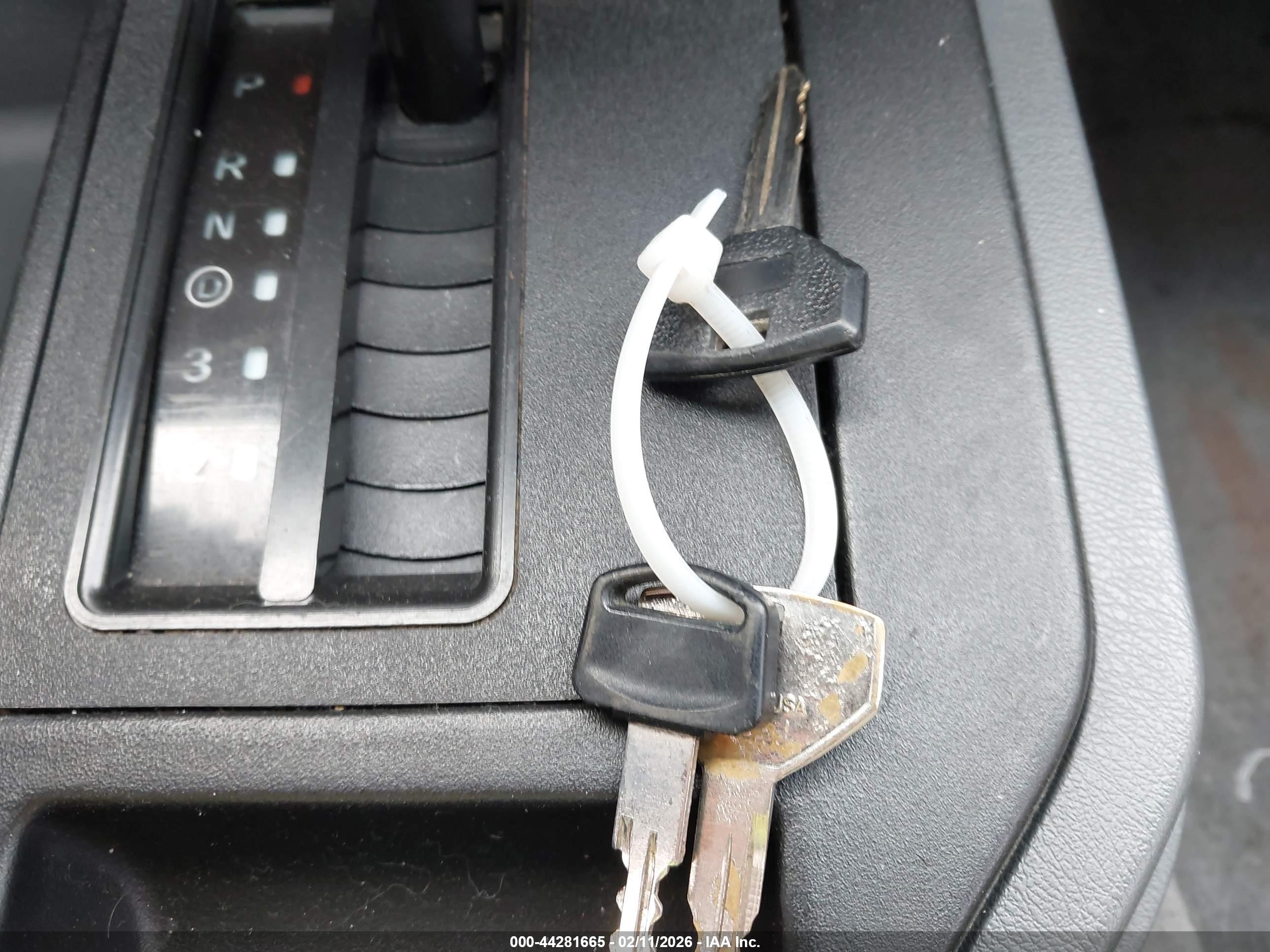 JEEP CHEROKEE image 11