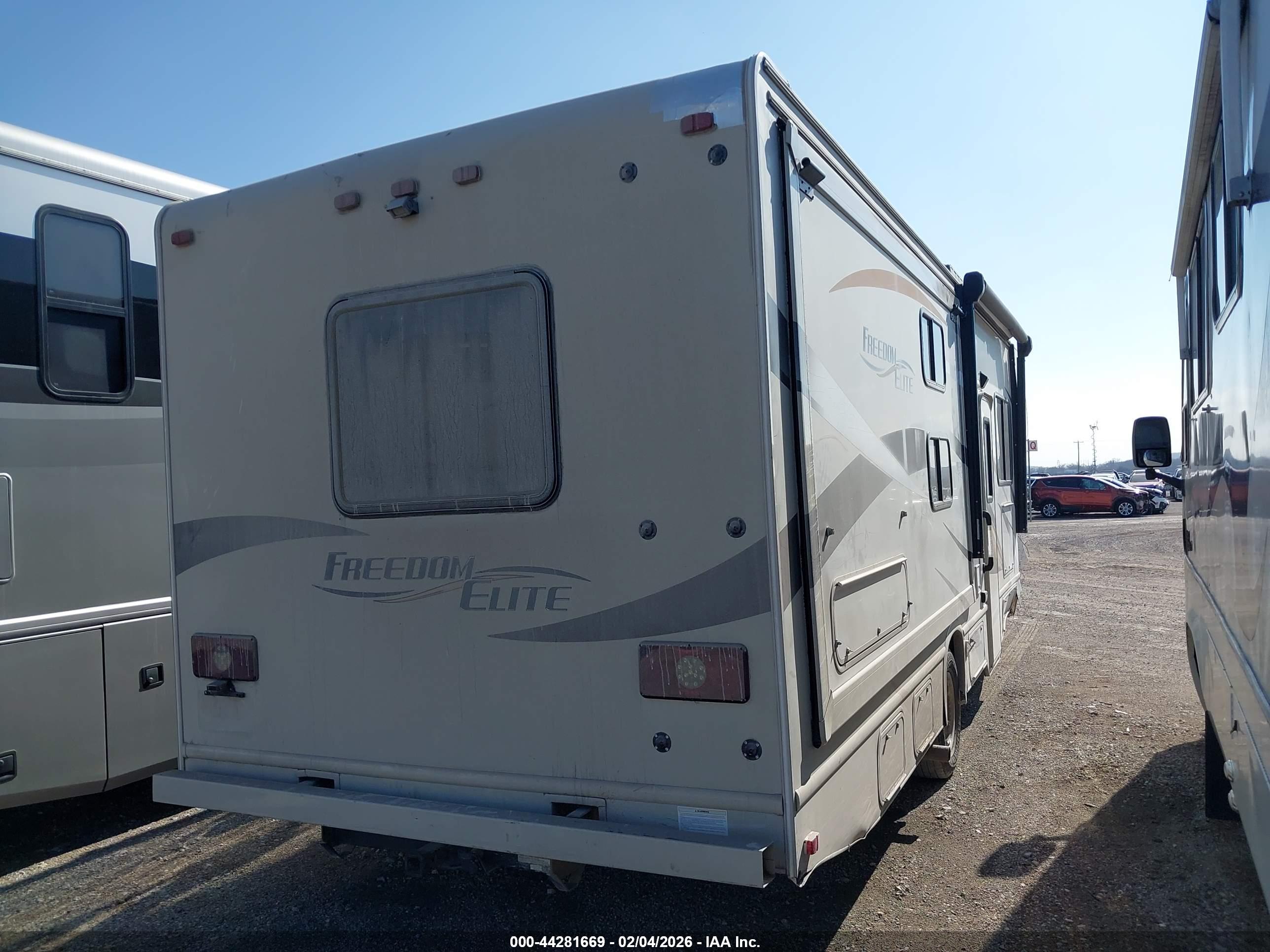 FORD E-450 image 4