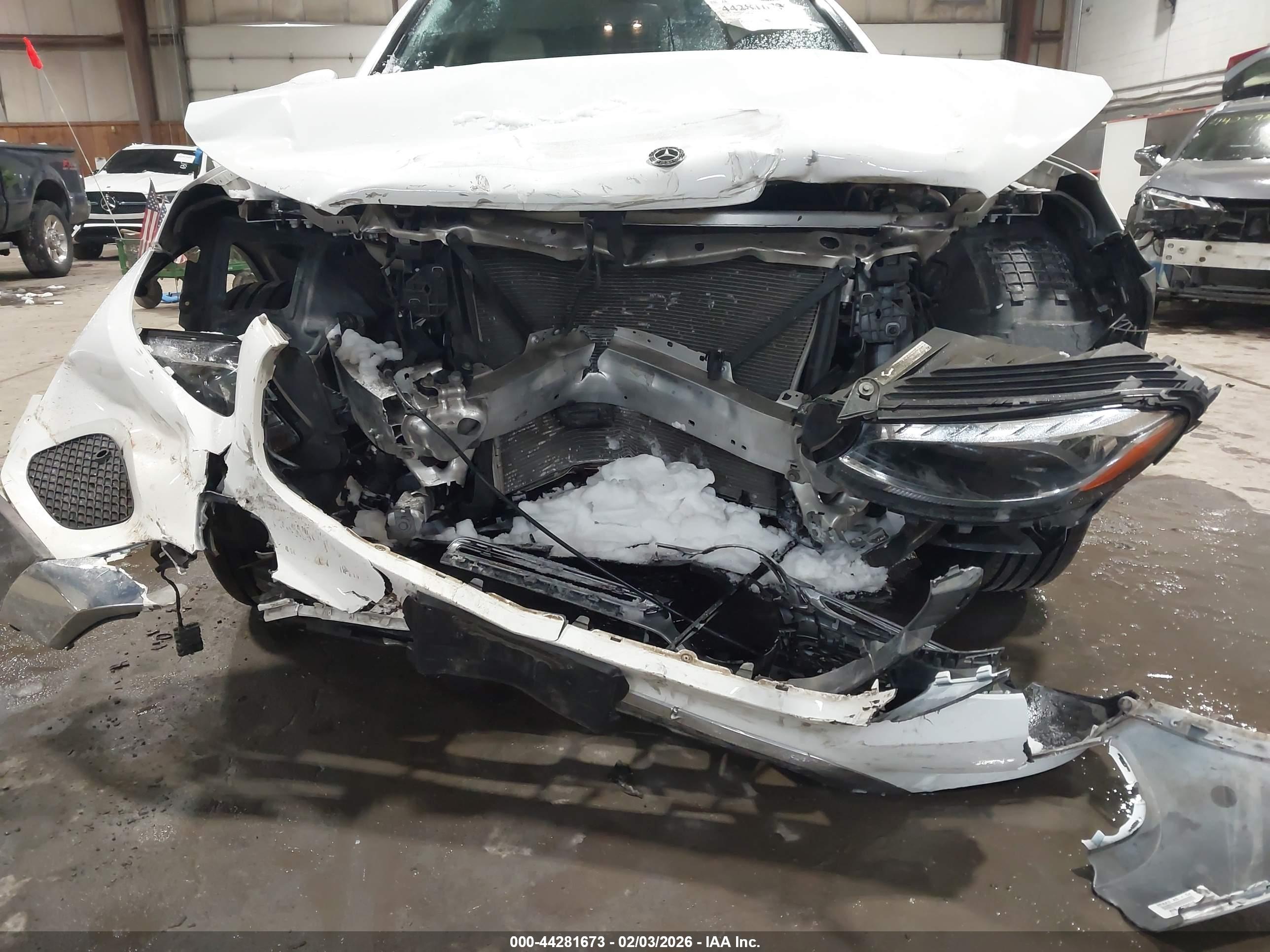MERCEDES-BENZ GLC image 6