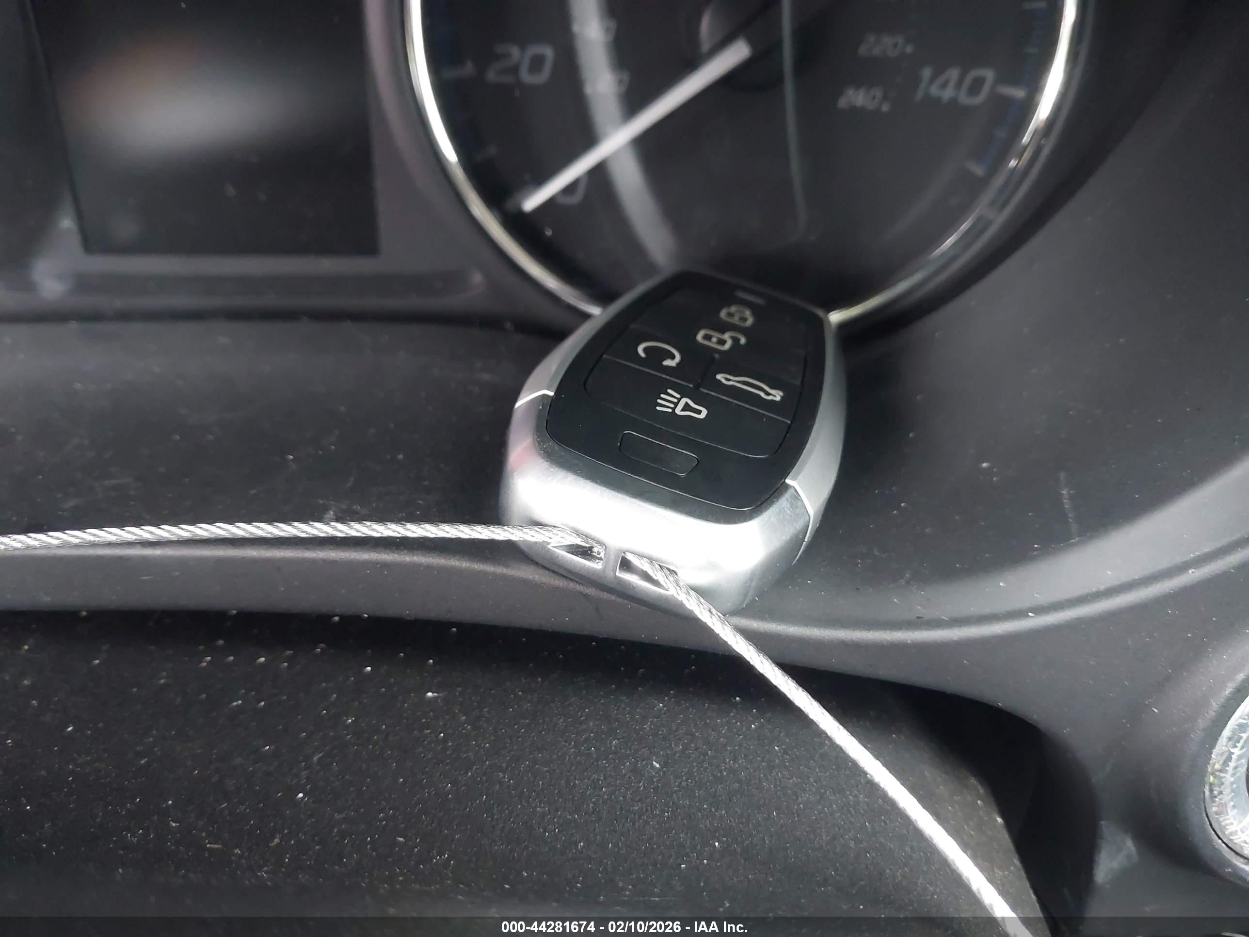 MITSUBISHI OUTLANDER image 11