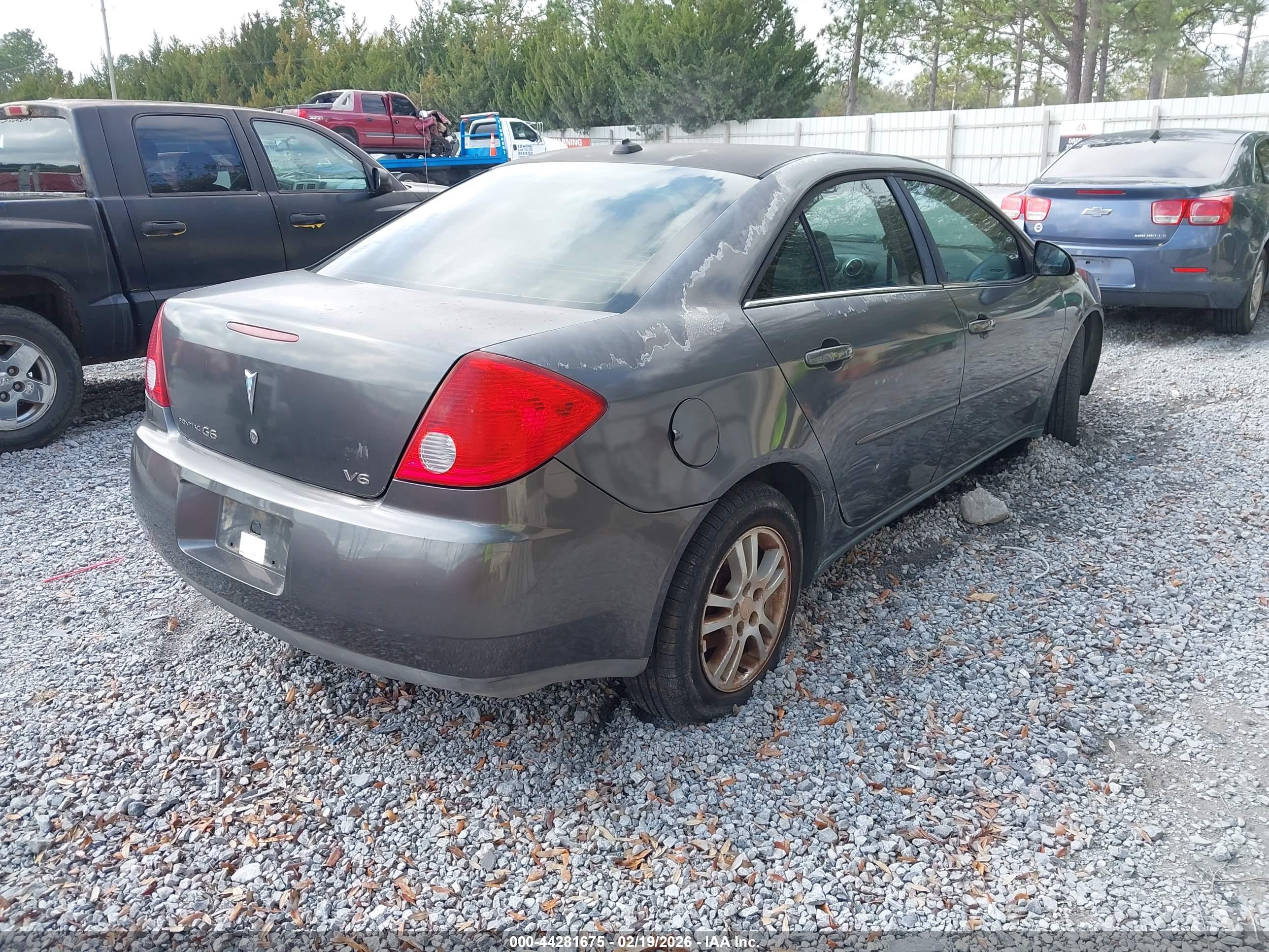 PONTIAC G6 image 4