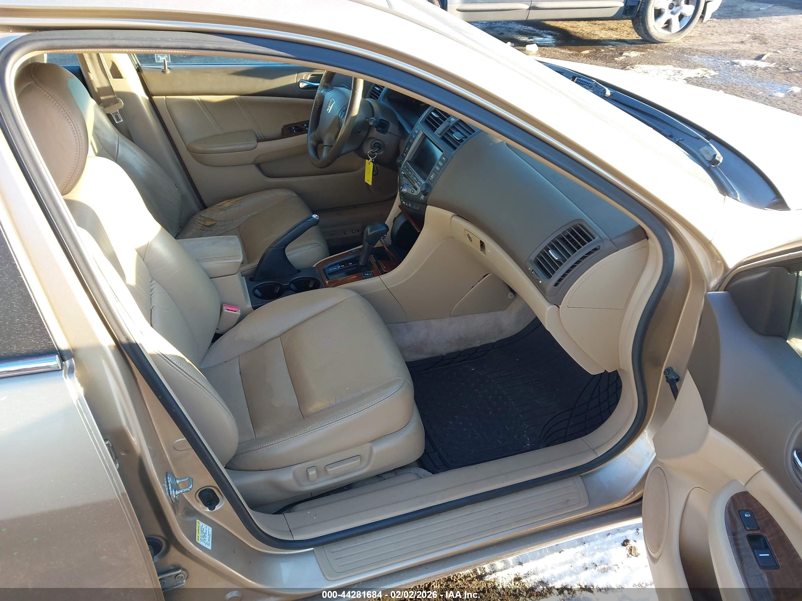 HONDA ACCORD image 5