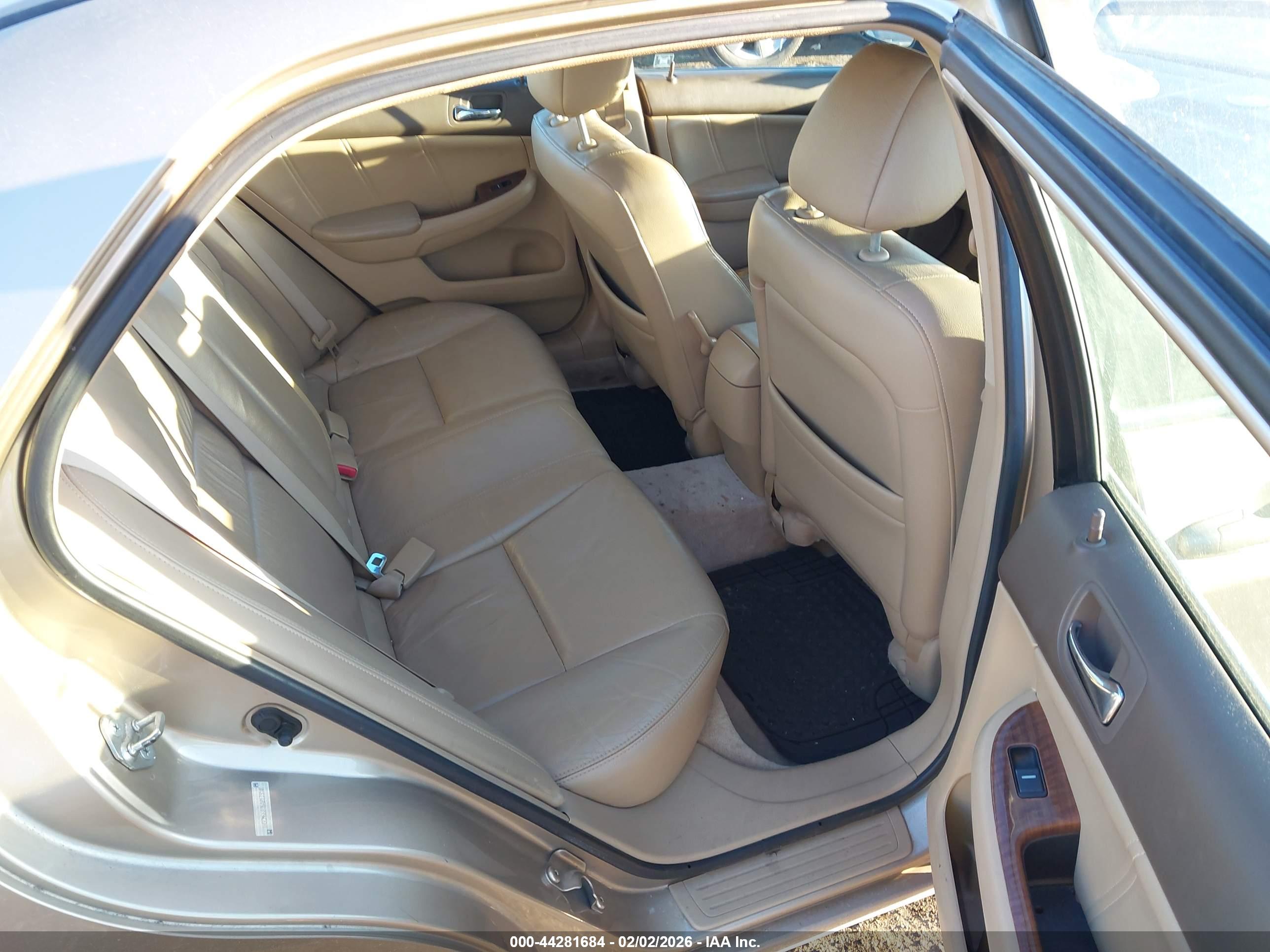 HONDA ACCORD image 8