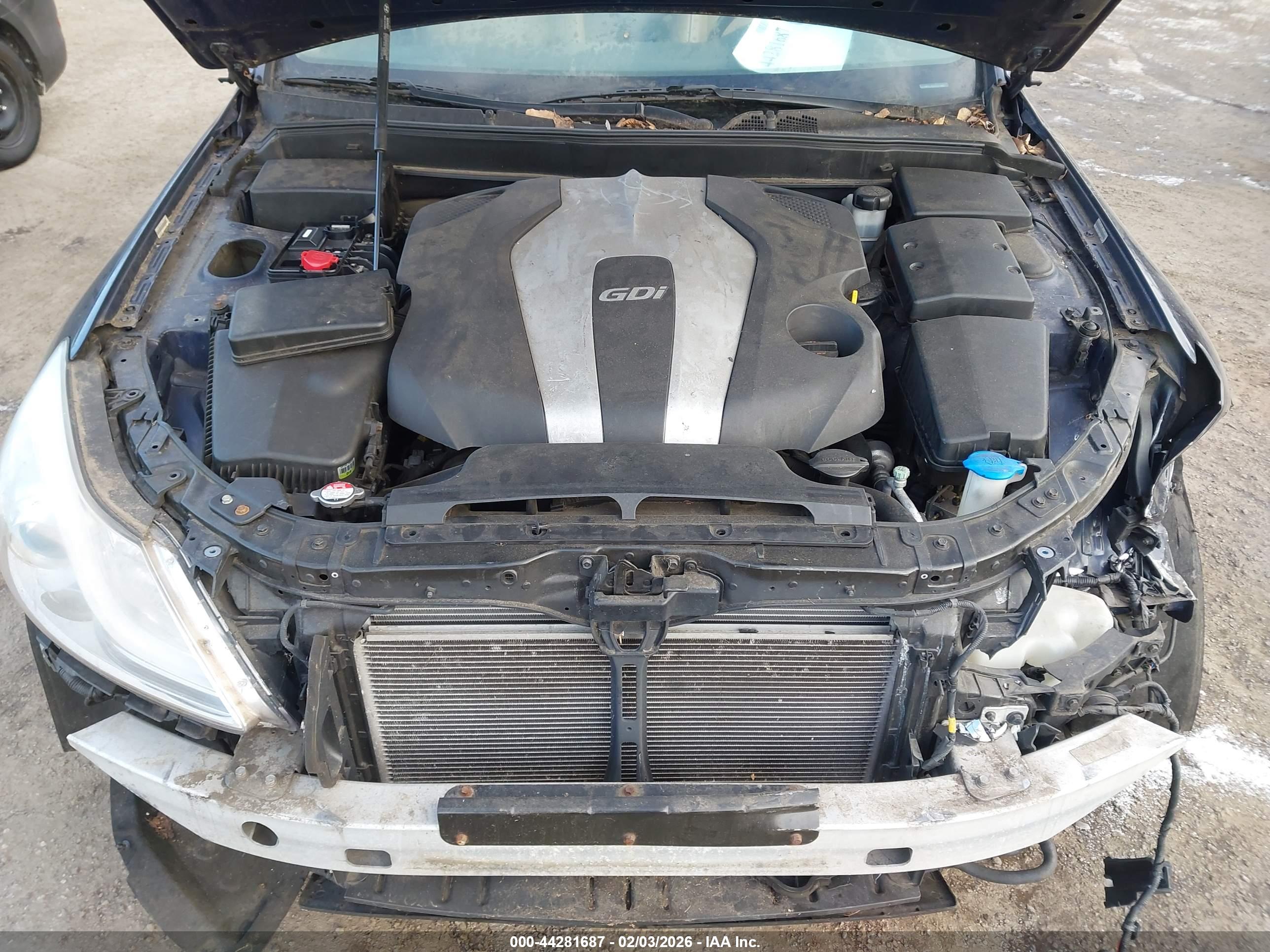 HYUNDAI GENESIS image 10