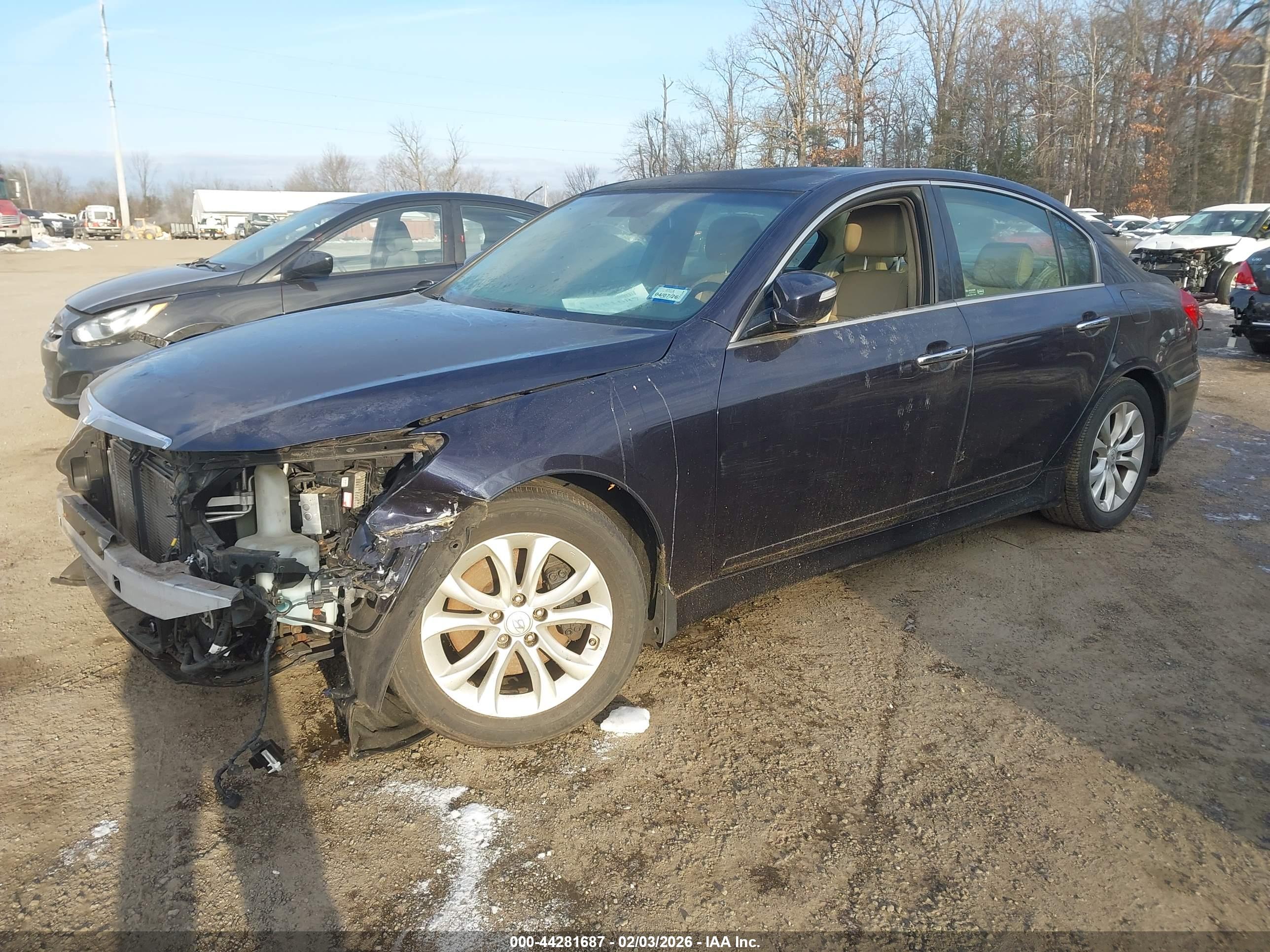 HYUNDAI GENESIS image 2