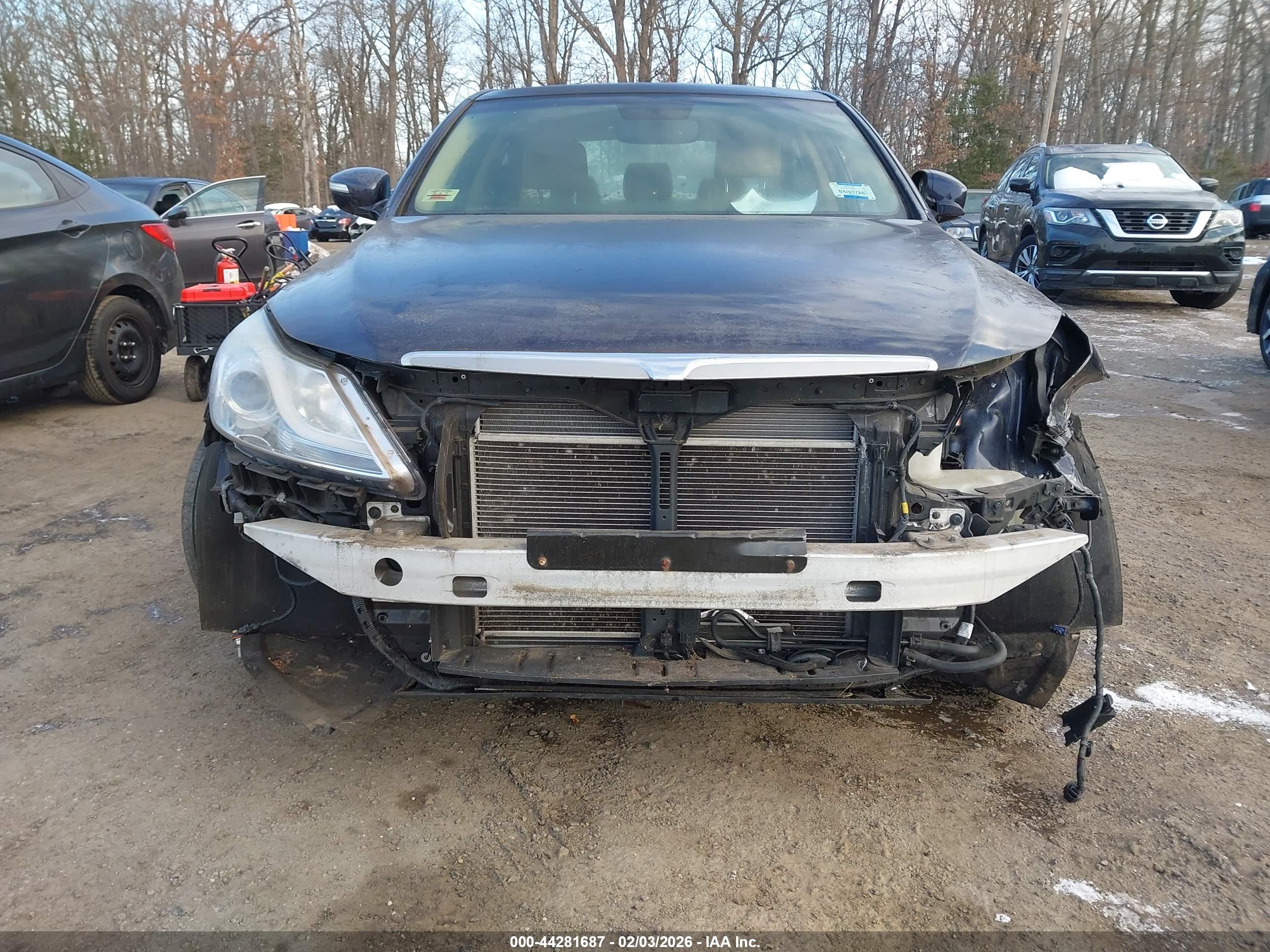 HYUNDAI GENESIS image 6