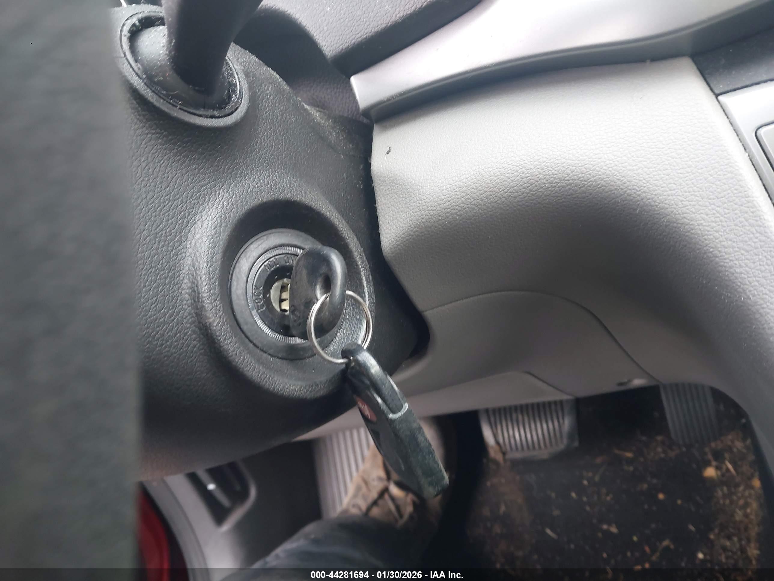 HYUNDAI ELANTRA image 11