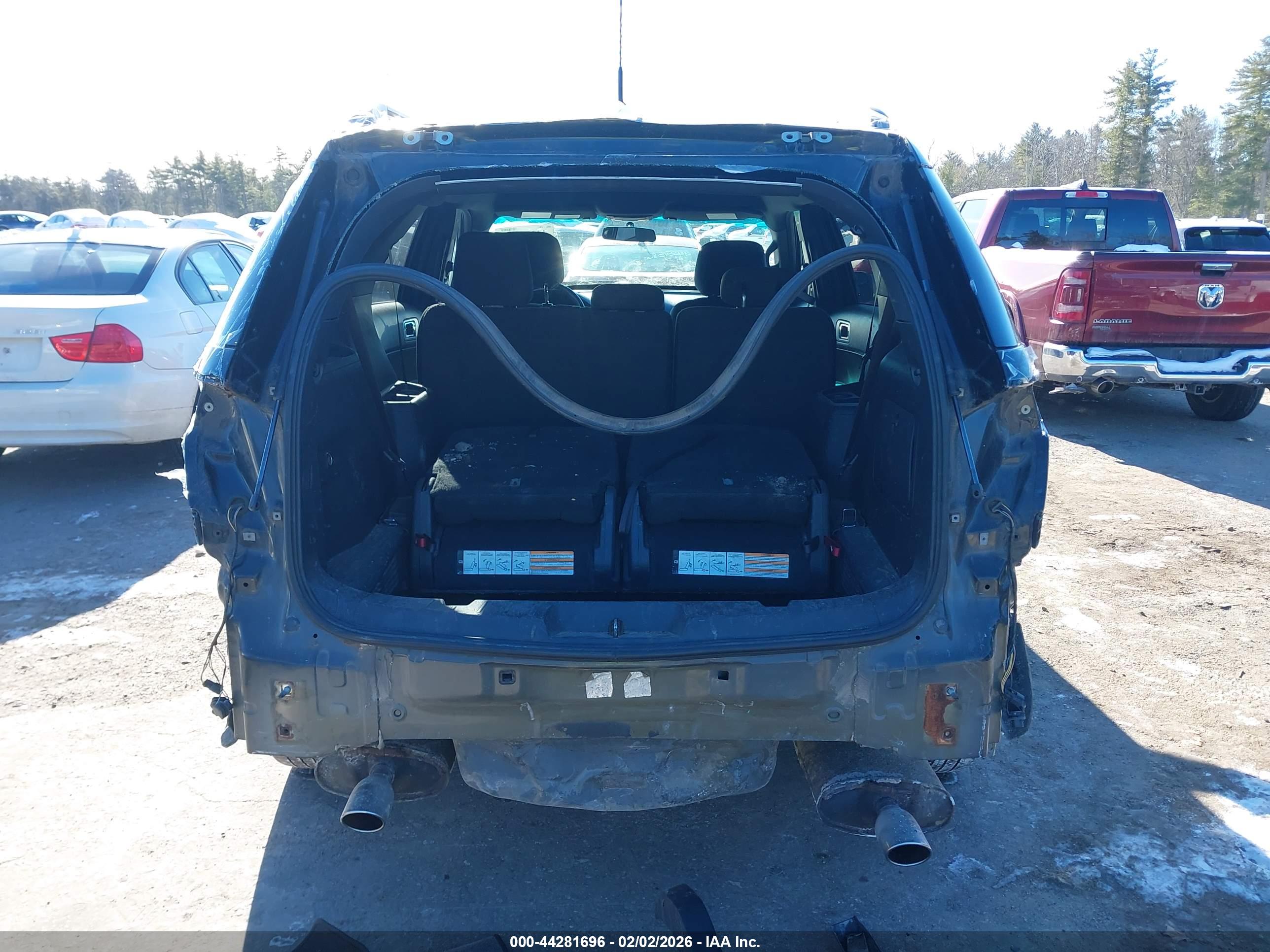 FORD EXPLORER image 6
