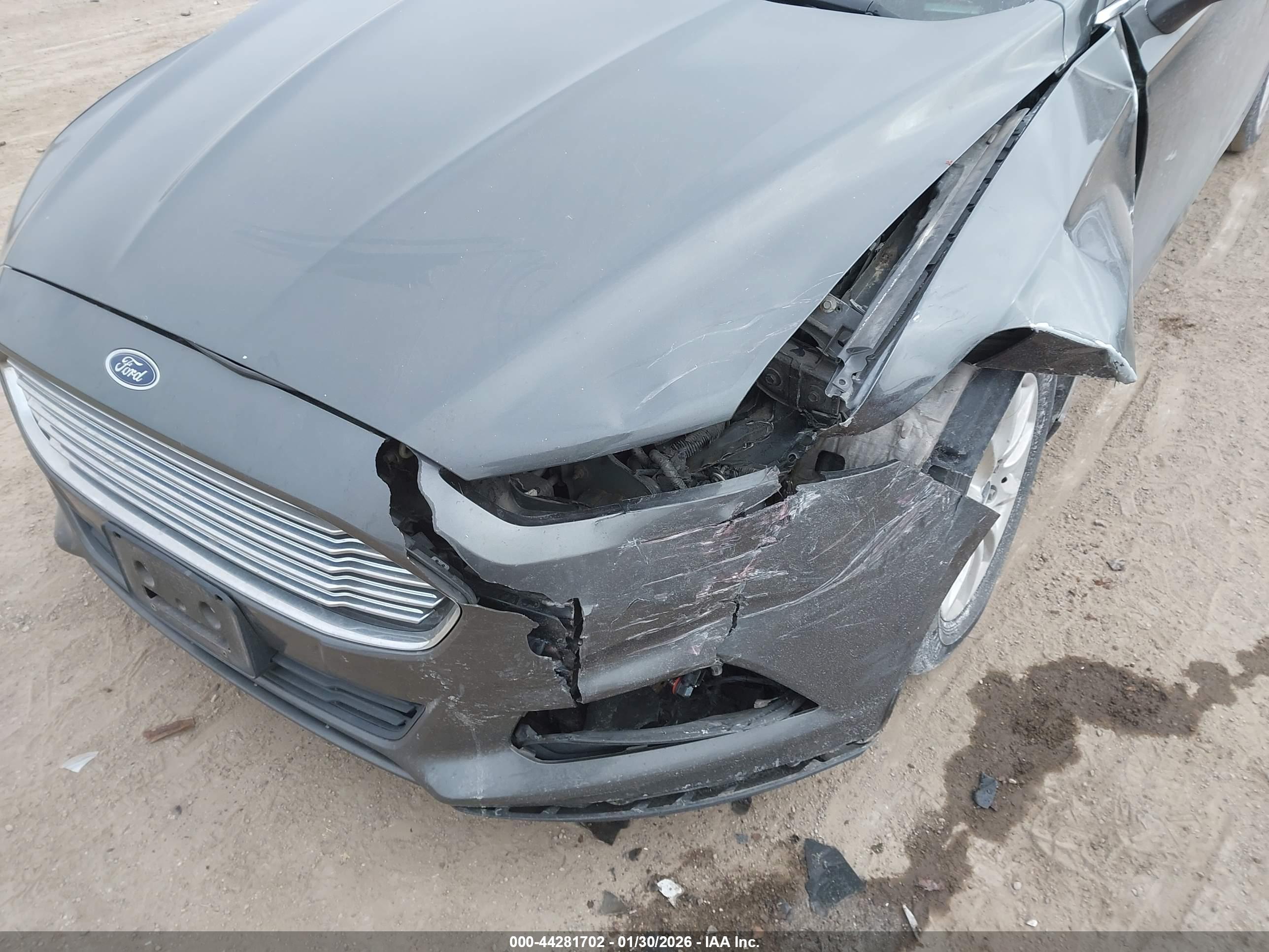 FORD FUSION image 6