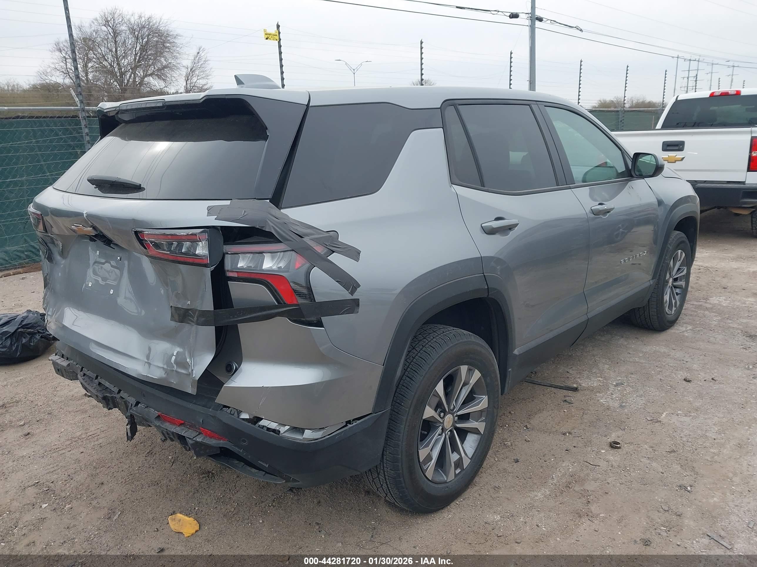 CHEVROLET EQUINOX image 4
