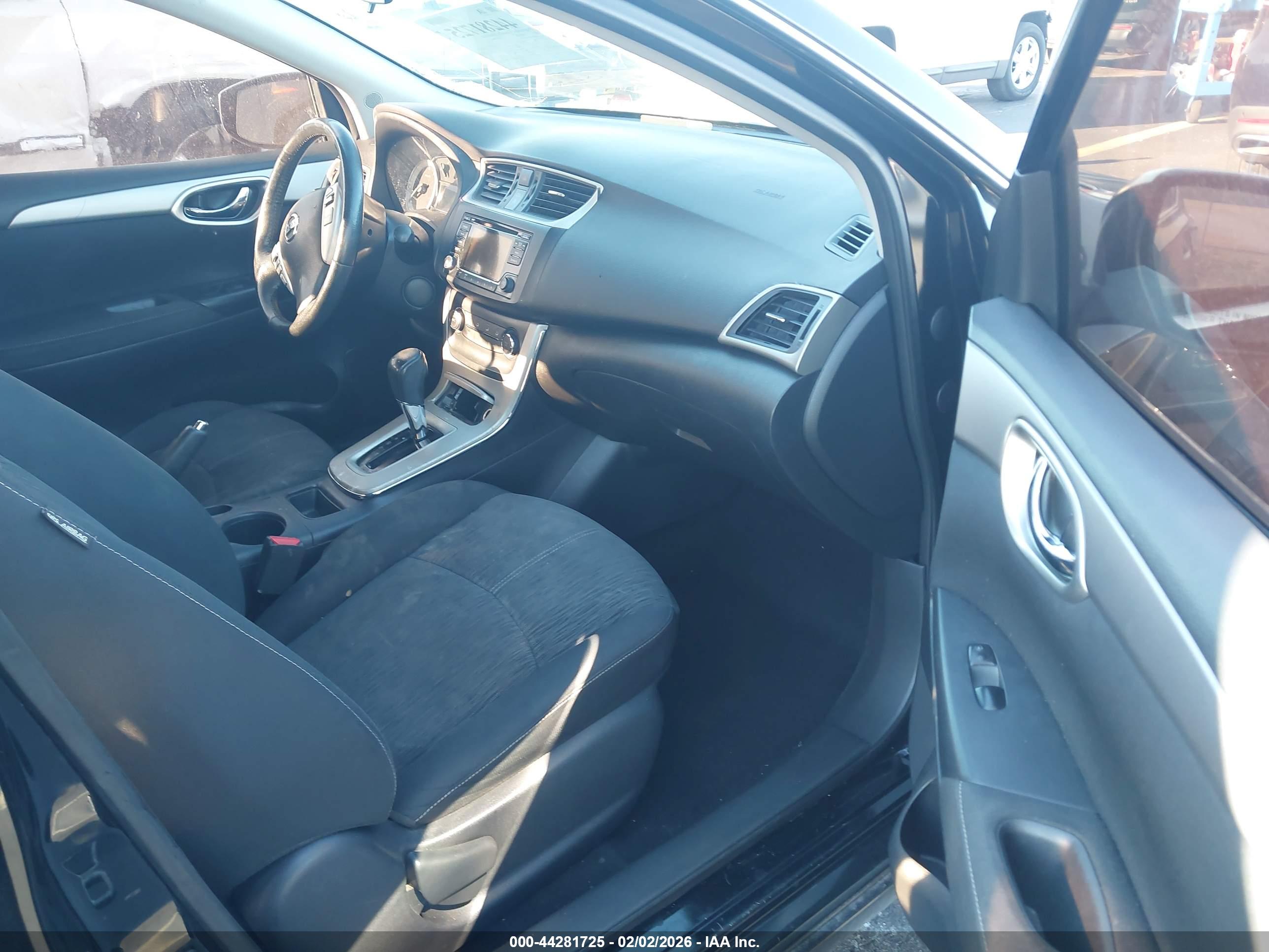 NISSAN SENTRA image 5