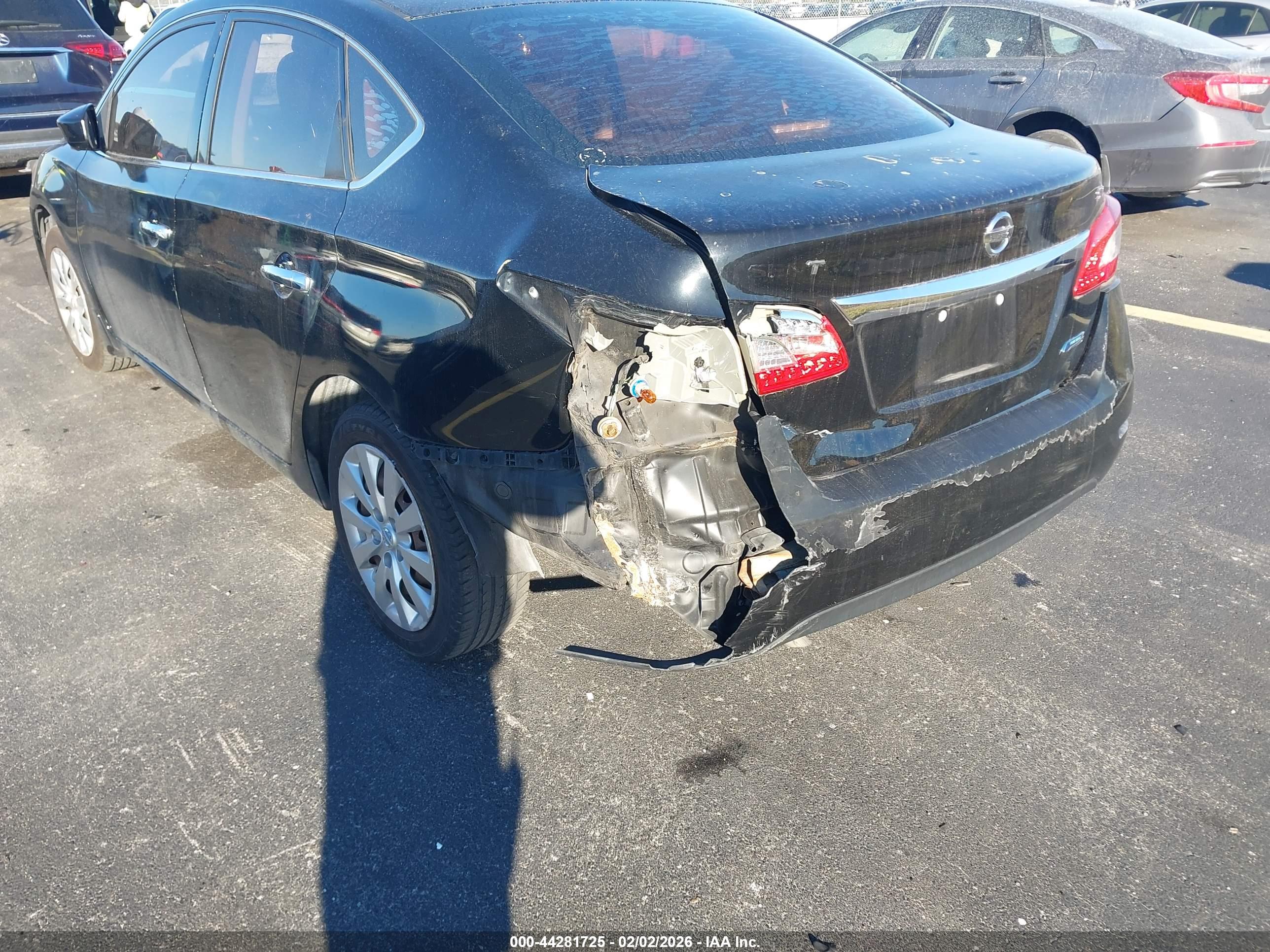 NISSAN SENTRA image 6
