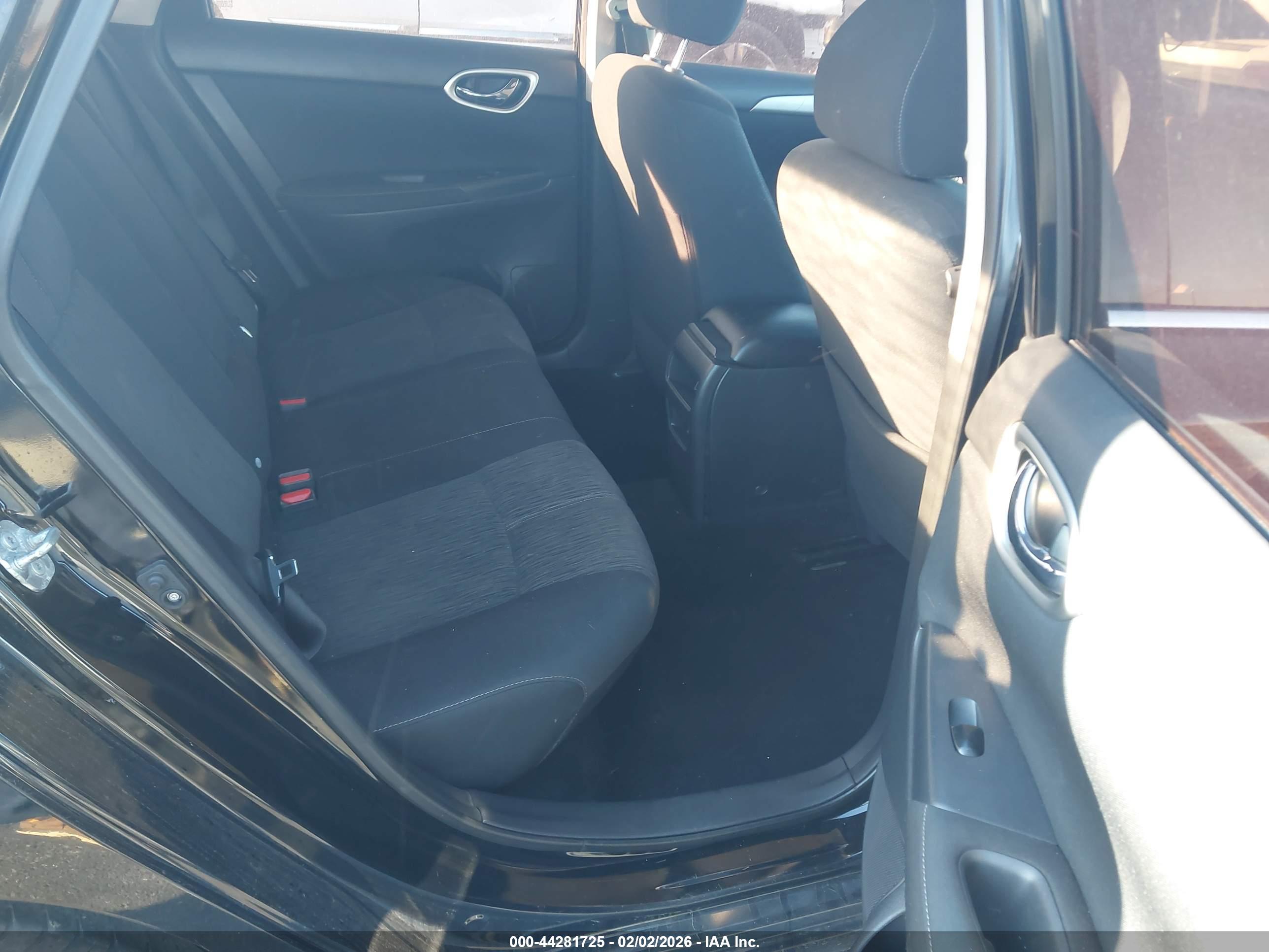 NISSAN SENTRA image 8