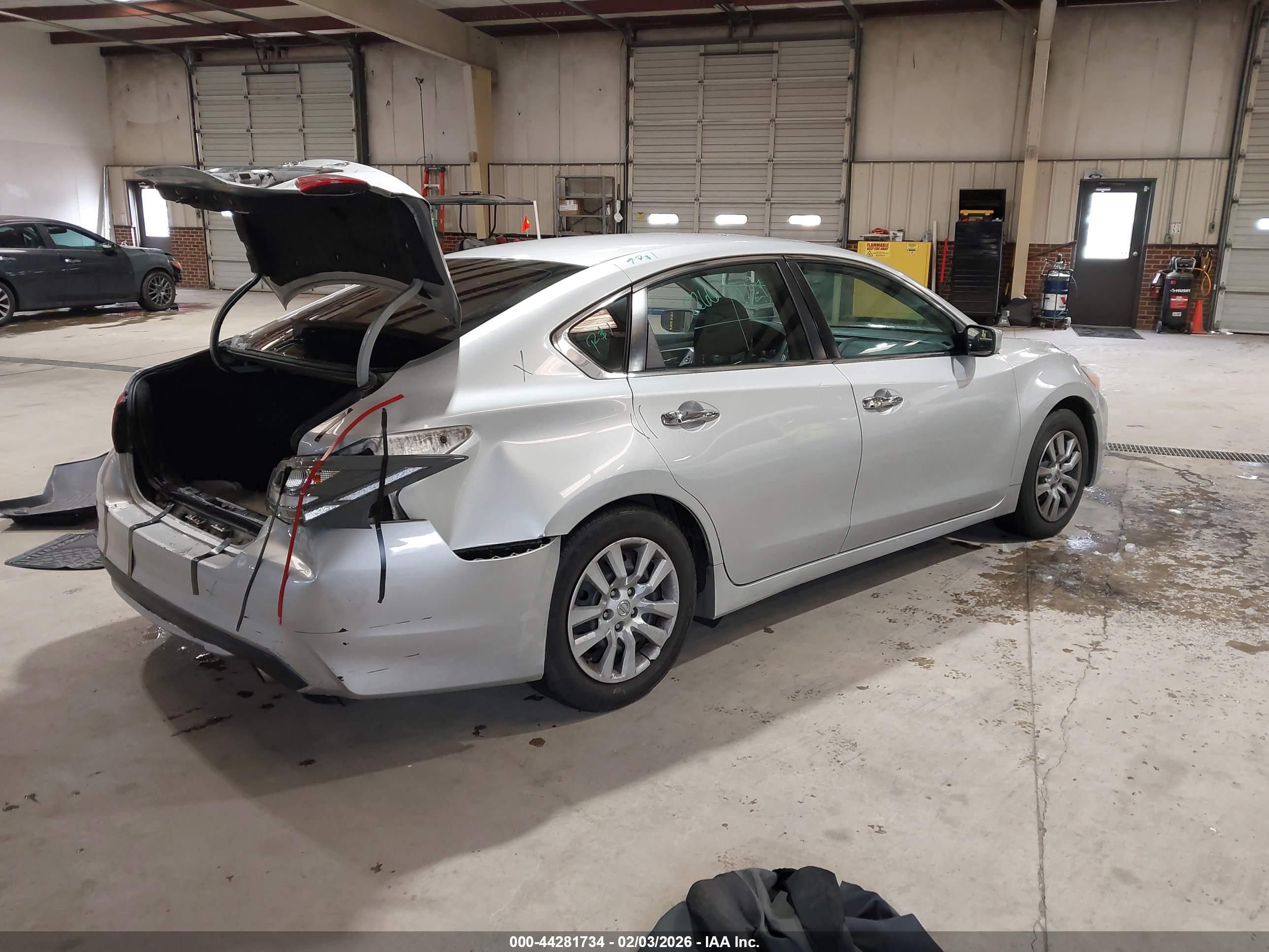 NISSAN ALTIMA image 4