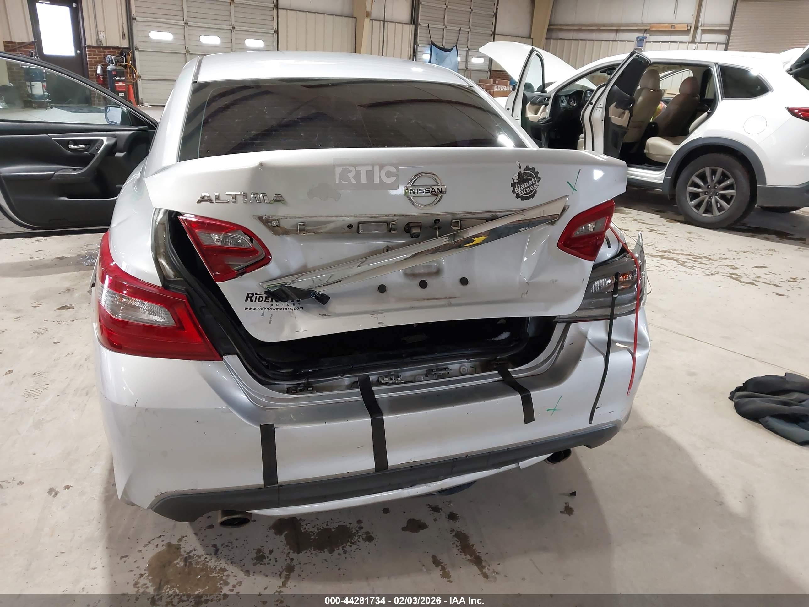 NISSAN ALTIMA image 6