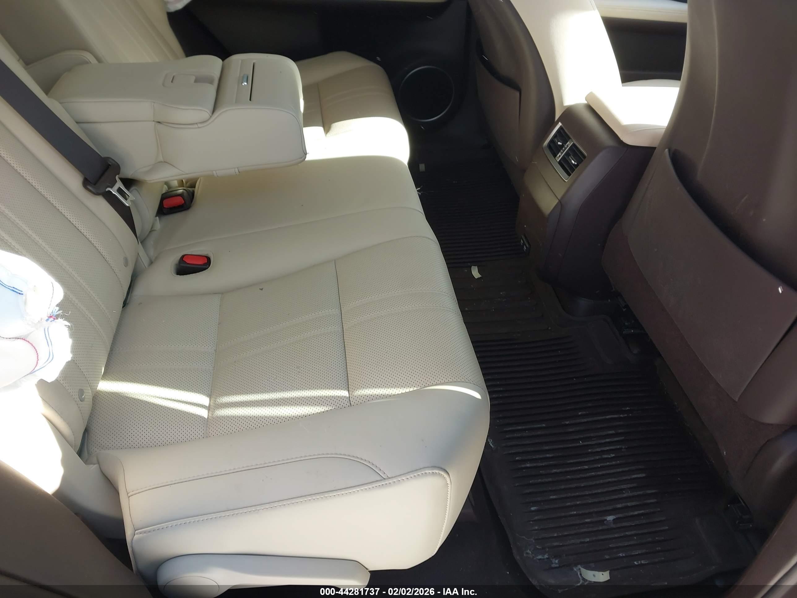 LEXUS RX image 8