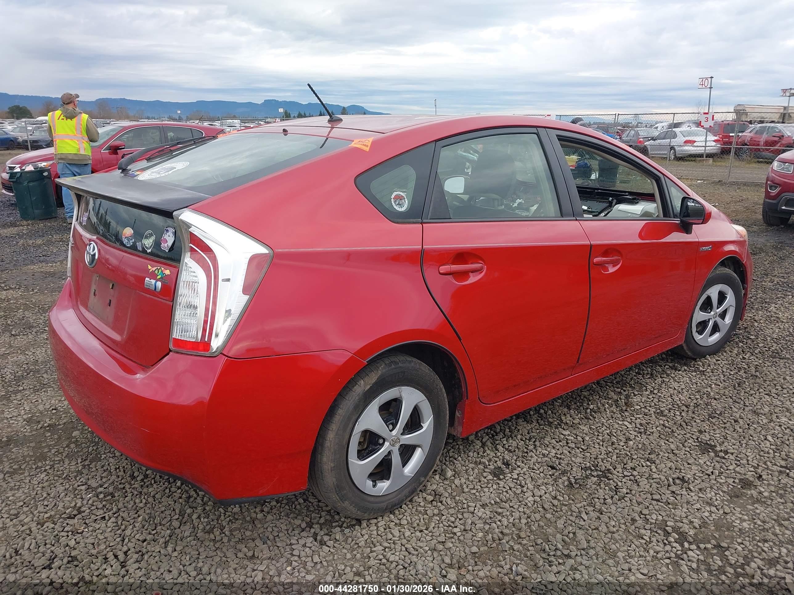 TOYOTA PRIUS image 4