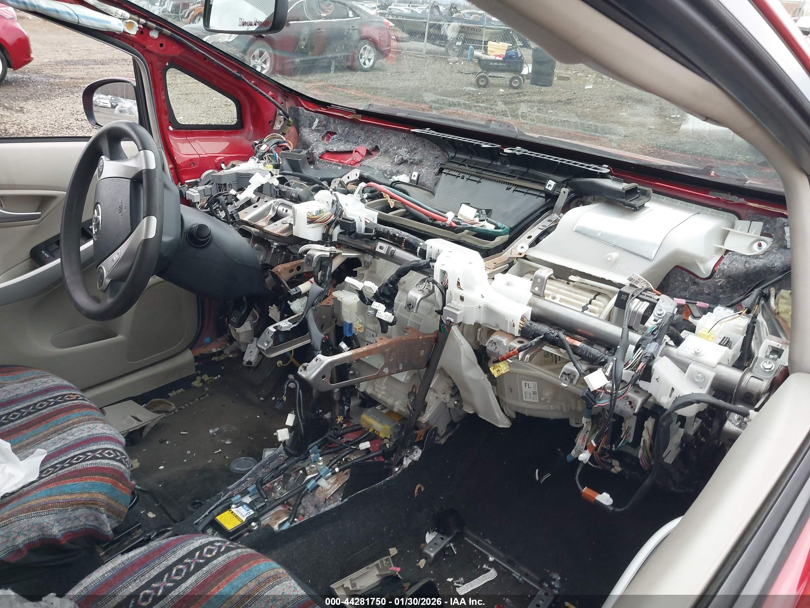 TOYOTA PRIUS image 6