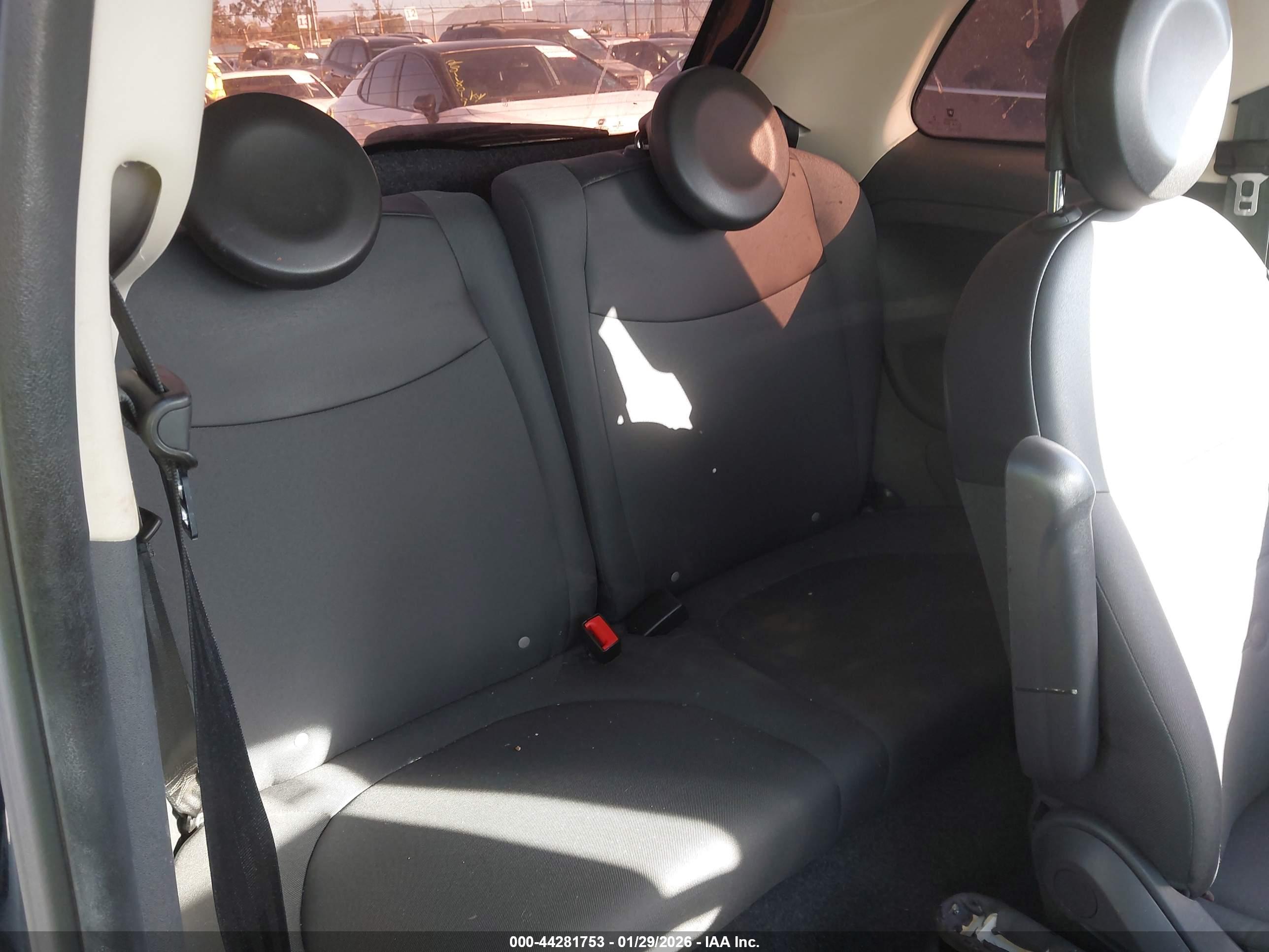 FIAT 500 image 8