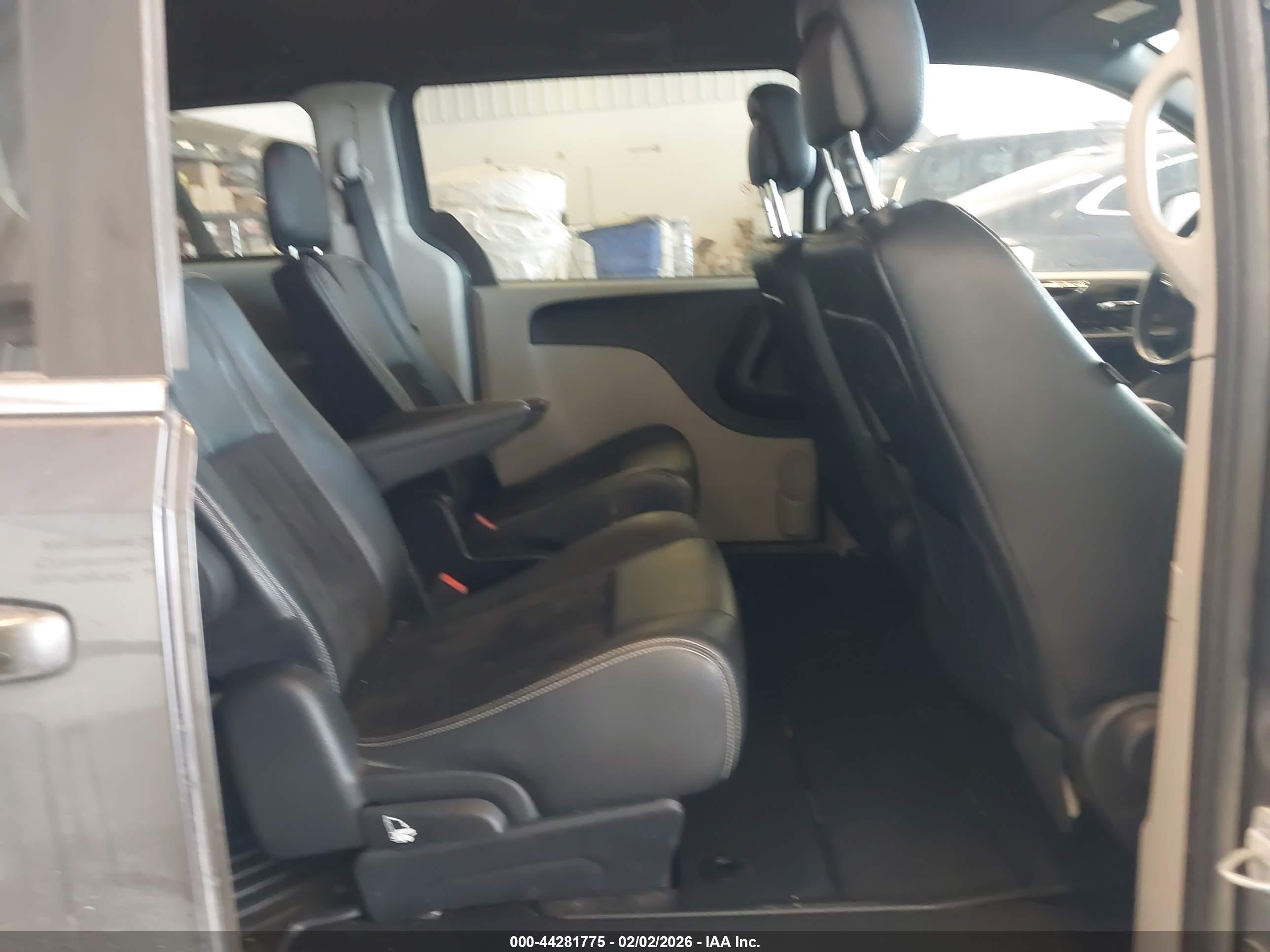 DODGE GRAND image 8