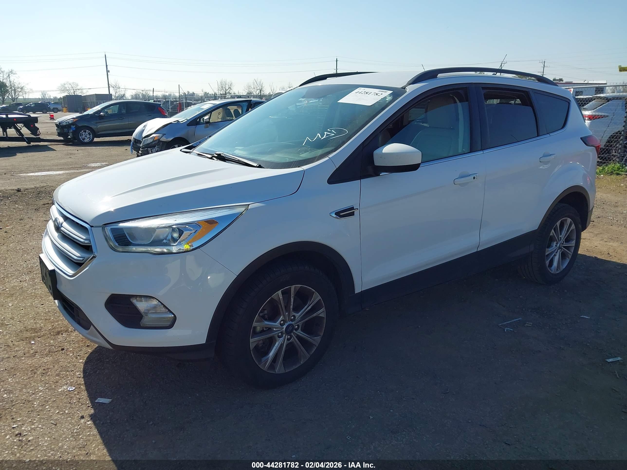 FORD ESCAPE image 2