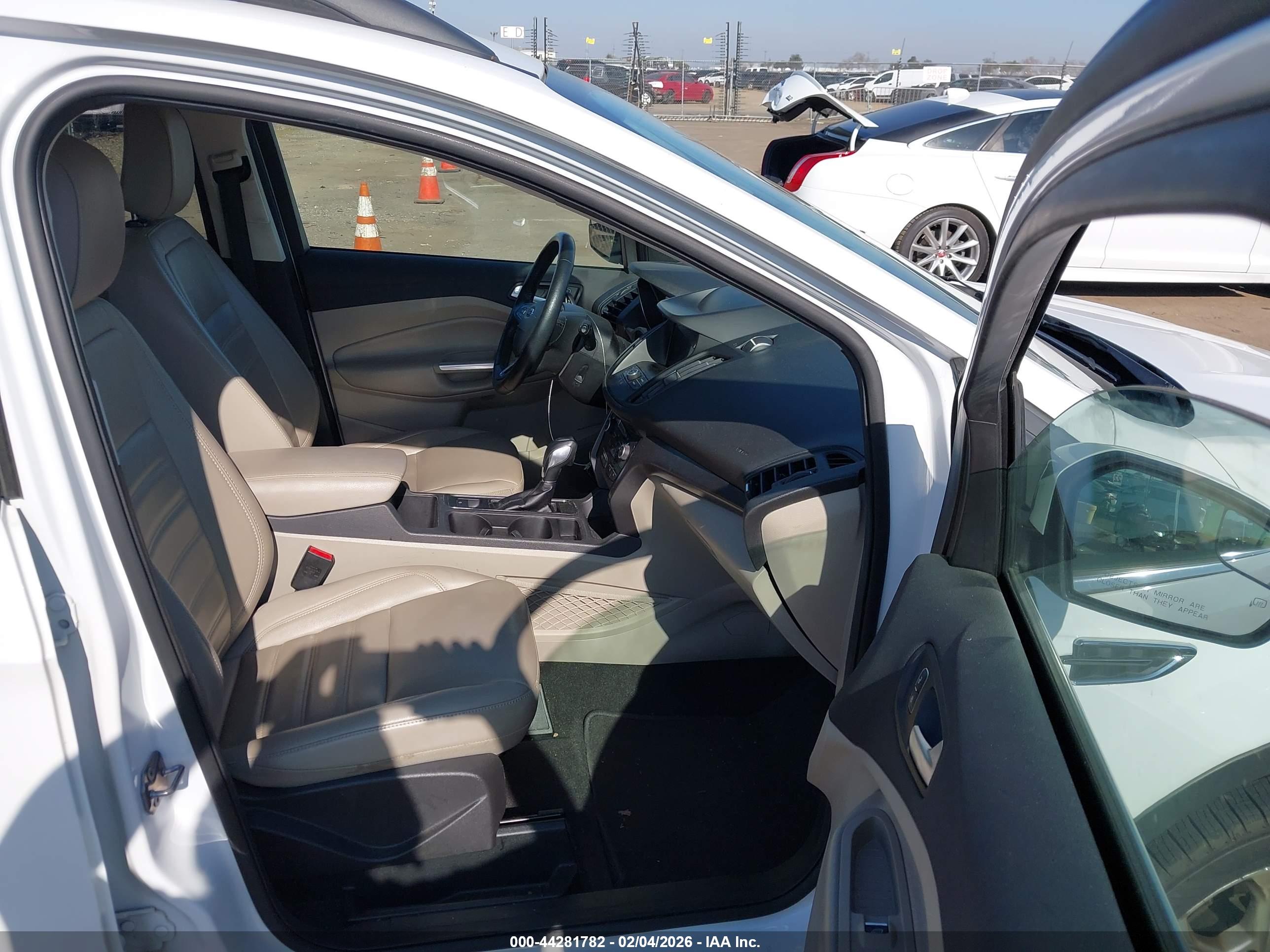 FORD ESCAPE image 5