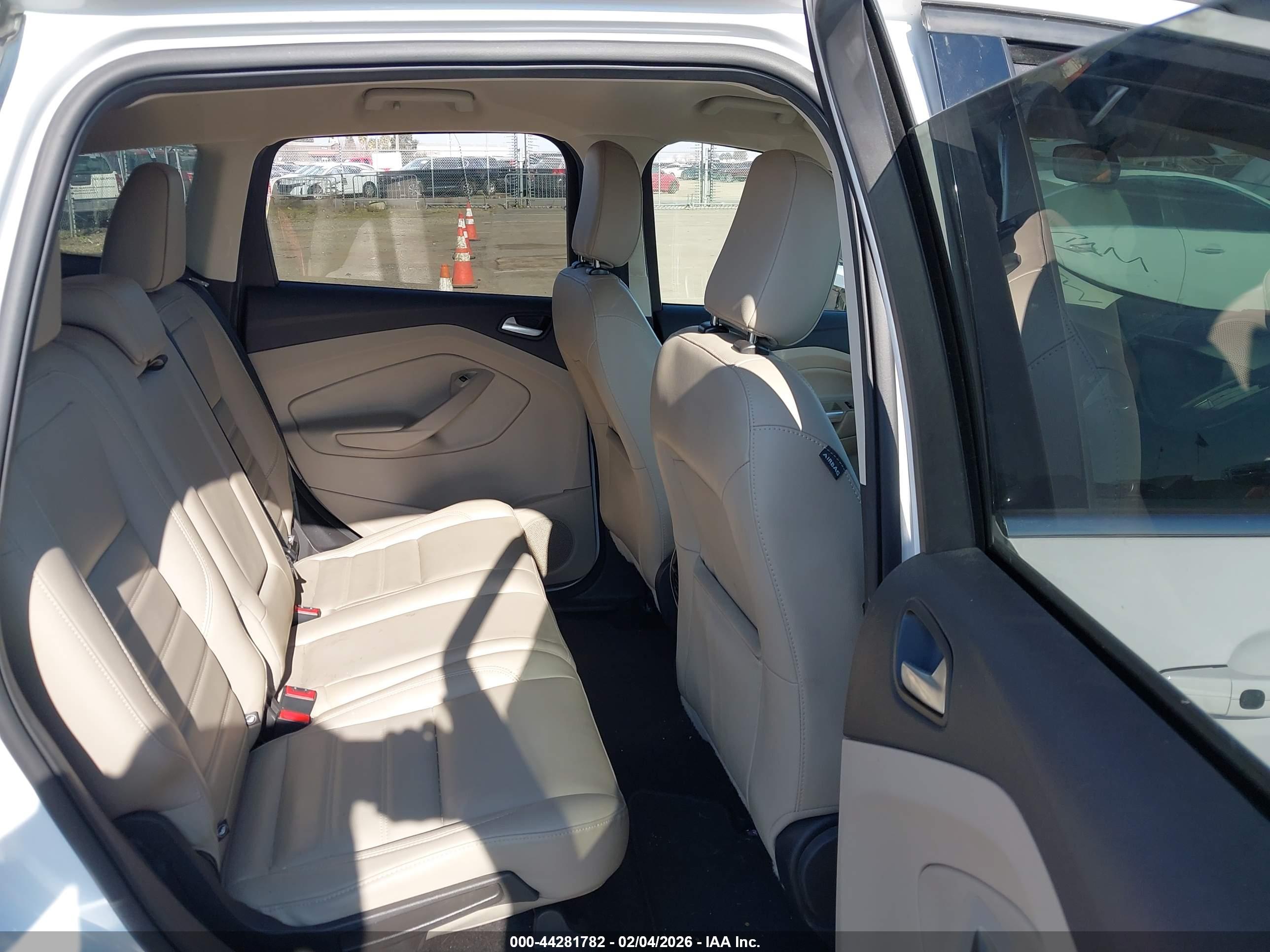 FORD ESCAPE image 8