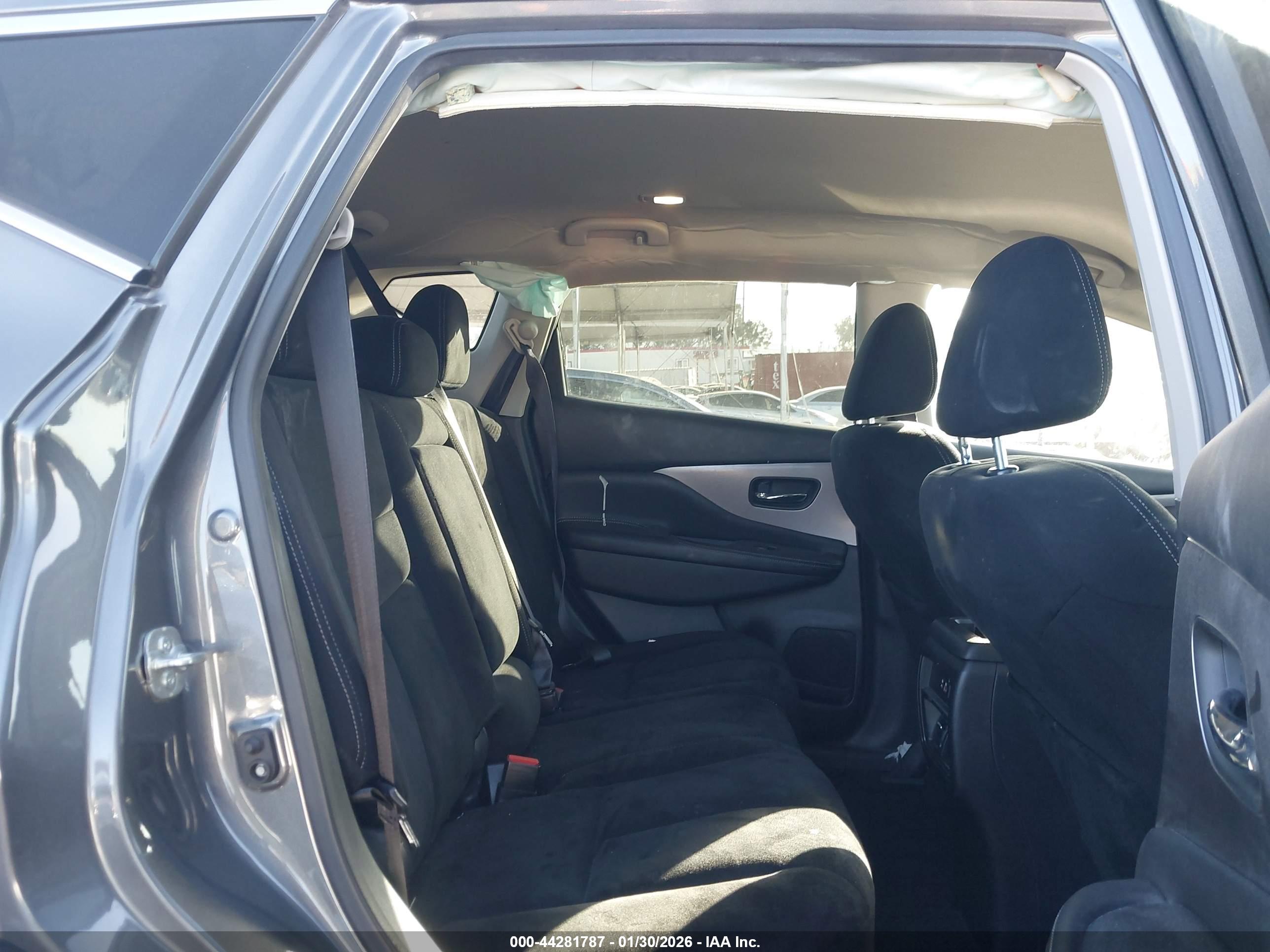 NISSAN MURANO image 8