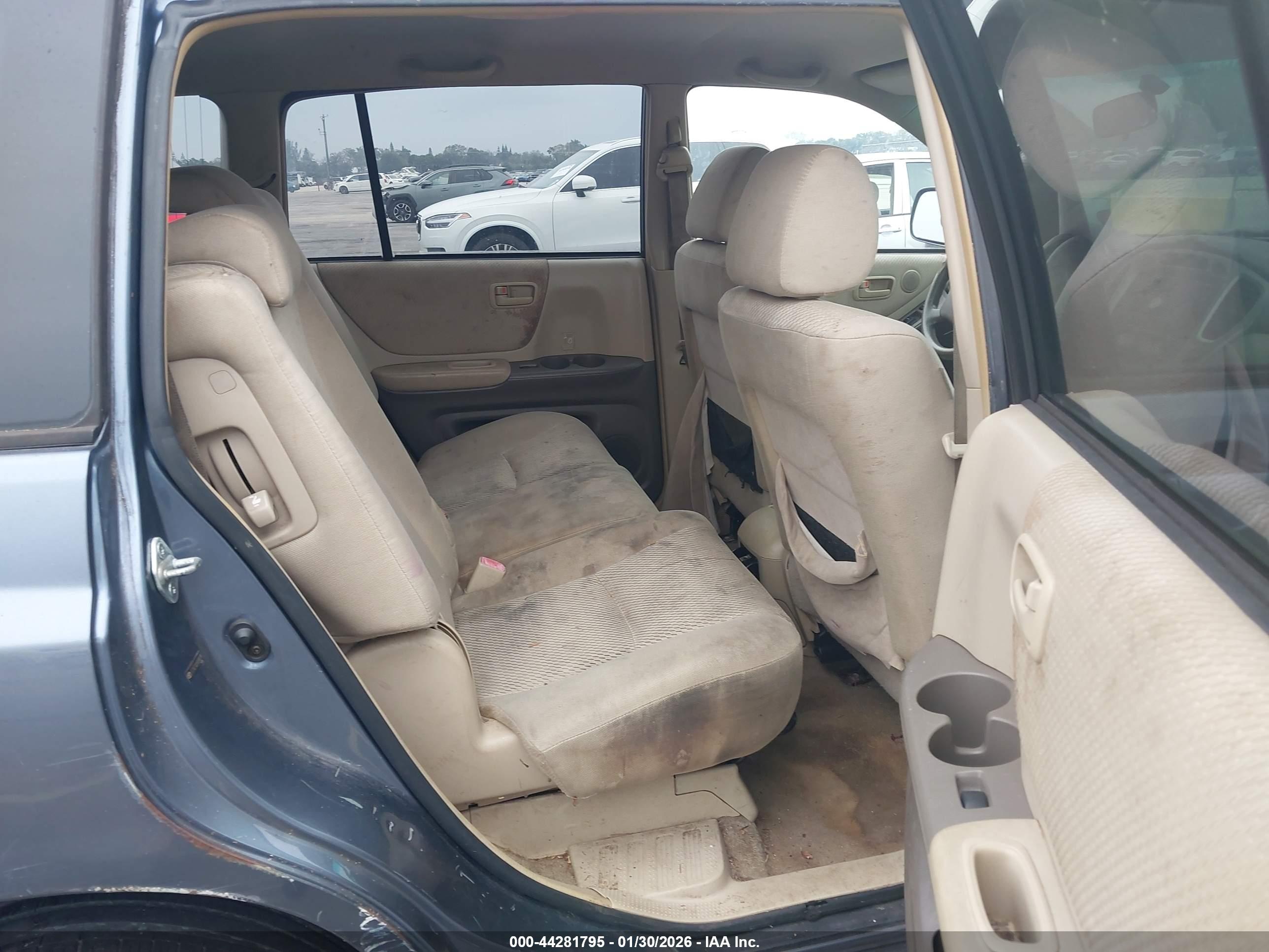 TOYOTA HIGHLANDER image 8