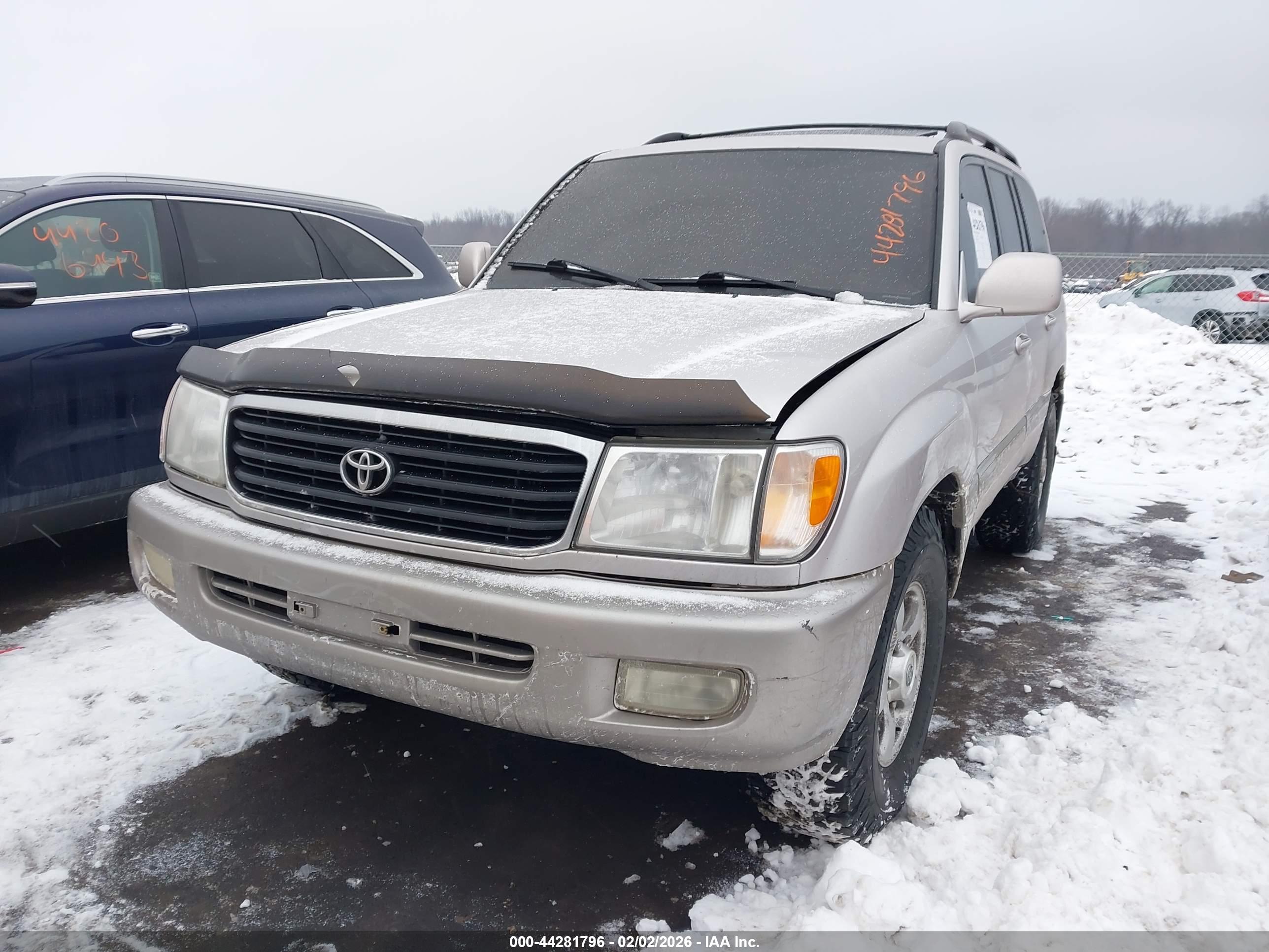 TOYOTA LAND image 2
