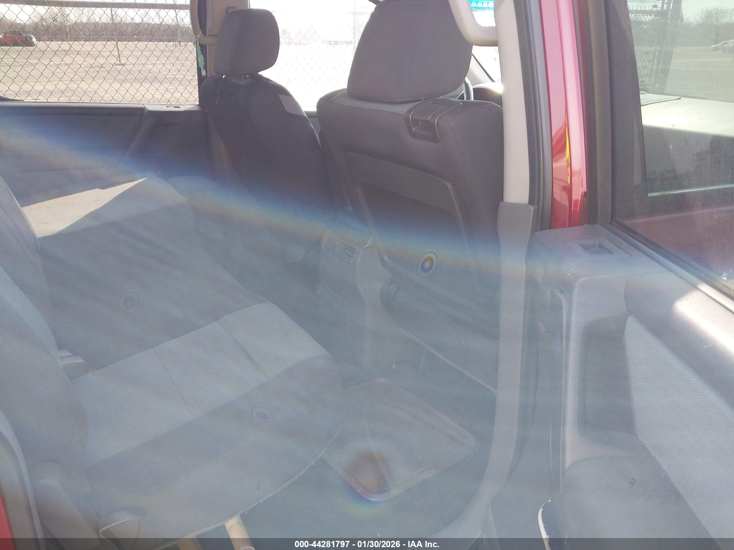 NISSAN TITAN image 8