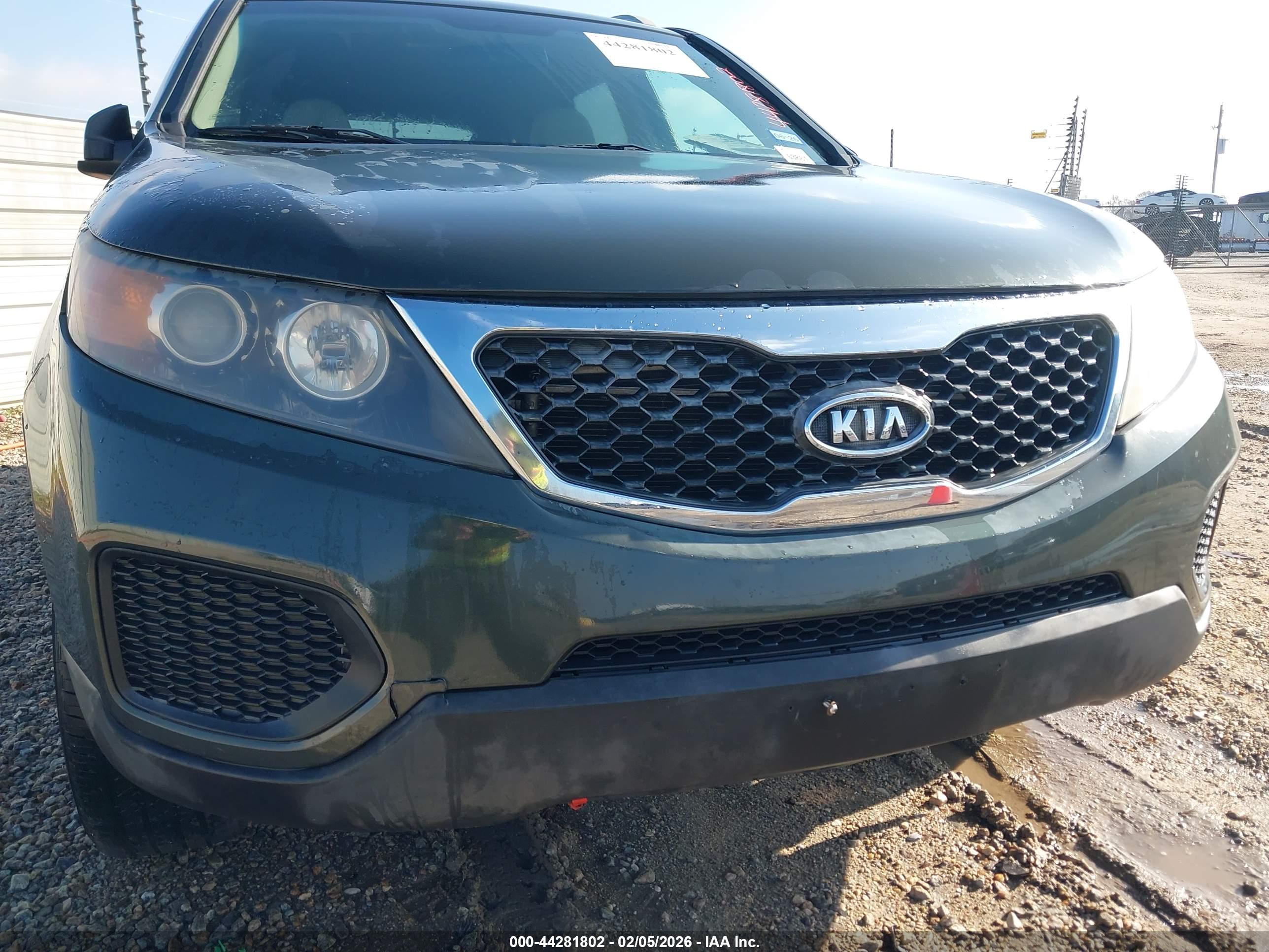 KIA SORENTO image 6
