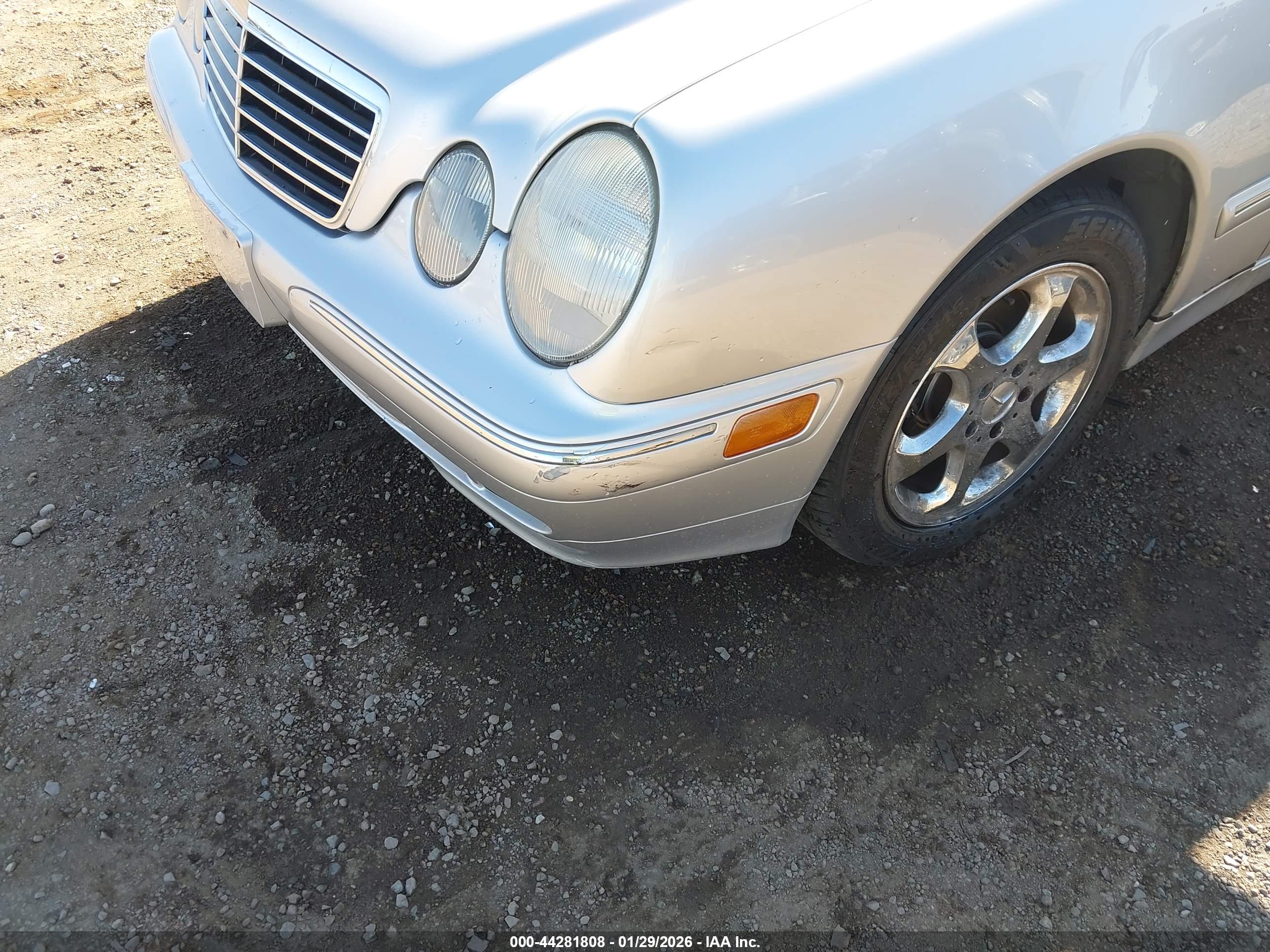 MERCEDES-BENZ E image 6