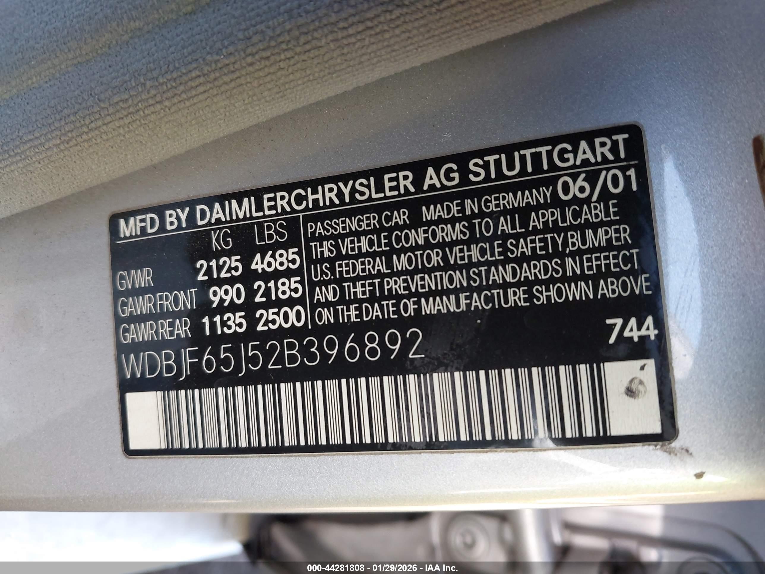 MERCEDES-BENZ E image 9