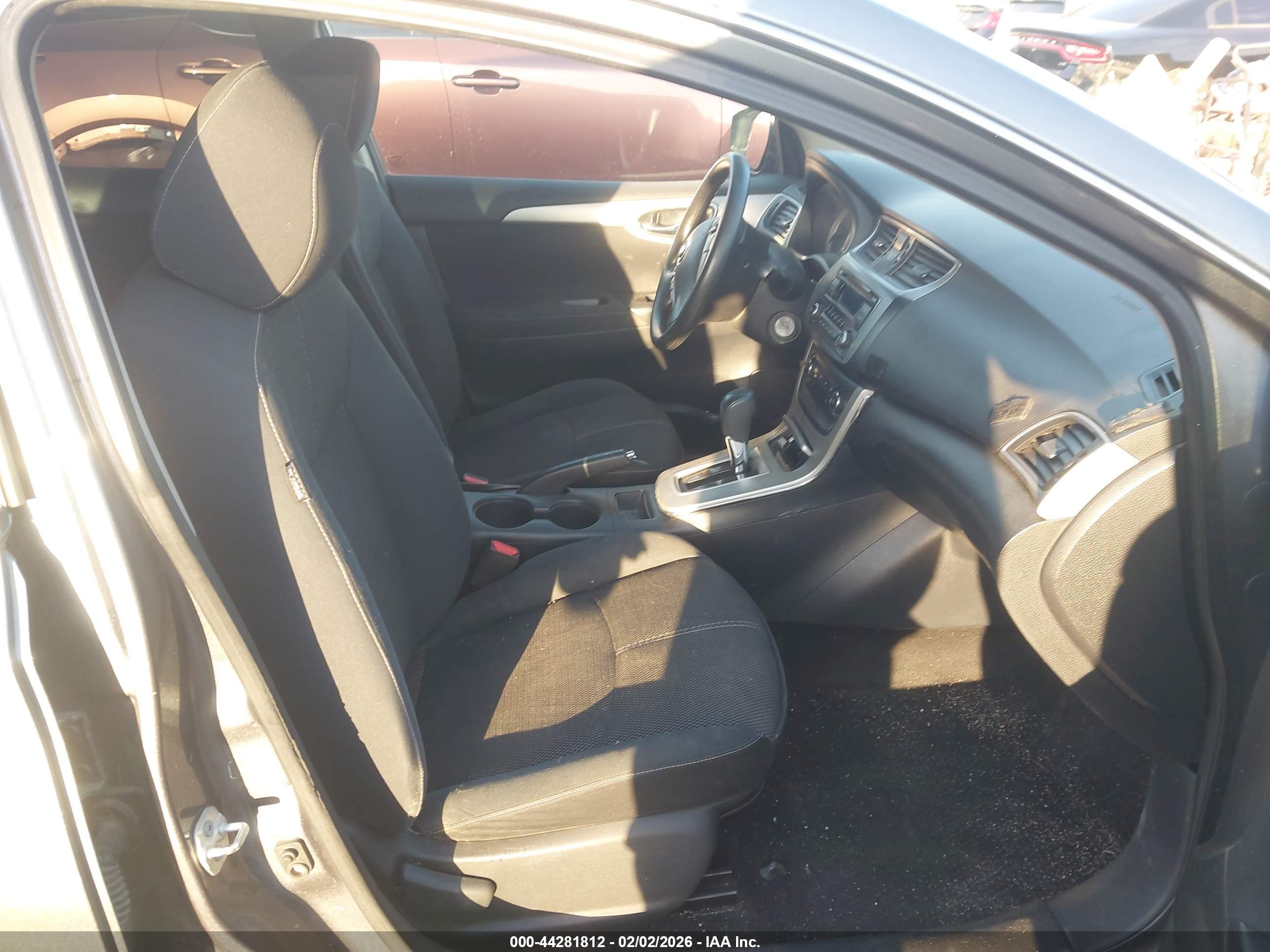 NISSAN SENTRA image 5
