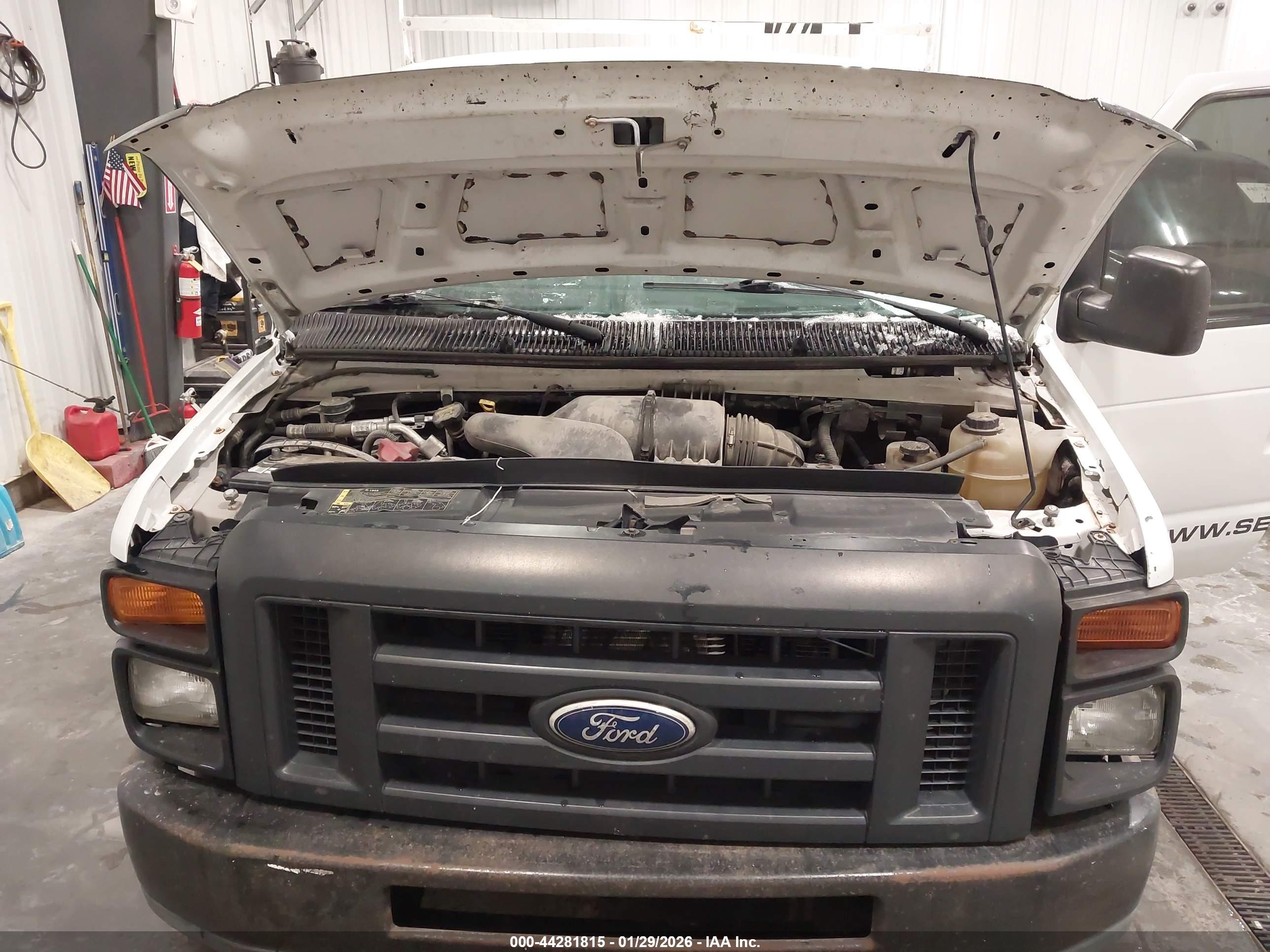 FORD E-150 image 10